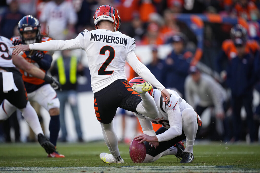 Bengals Rookie K Evan McPherson Sets NFL Record For Most 50-Yard FGs In A  Season - Steelers Depot