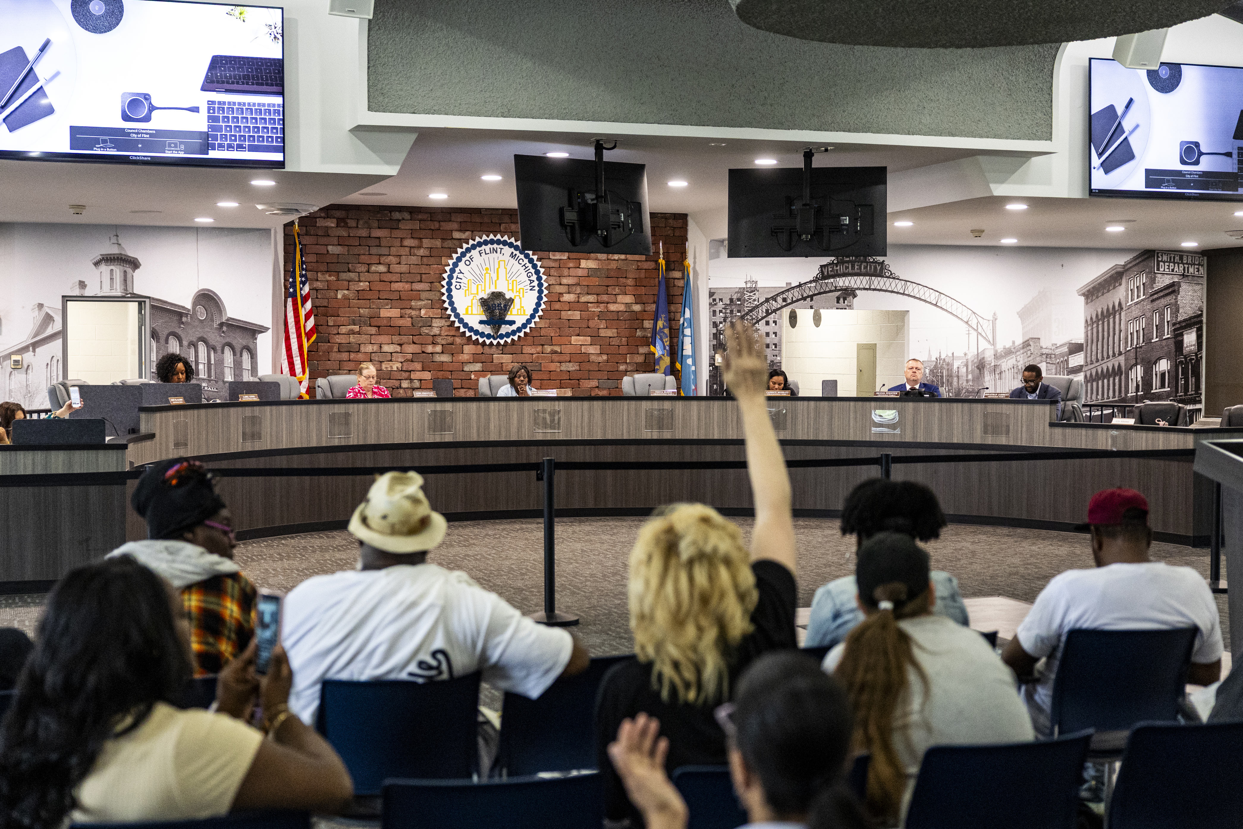 Flint City Council continue special meeting two days after council ...