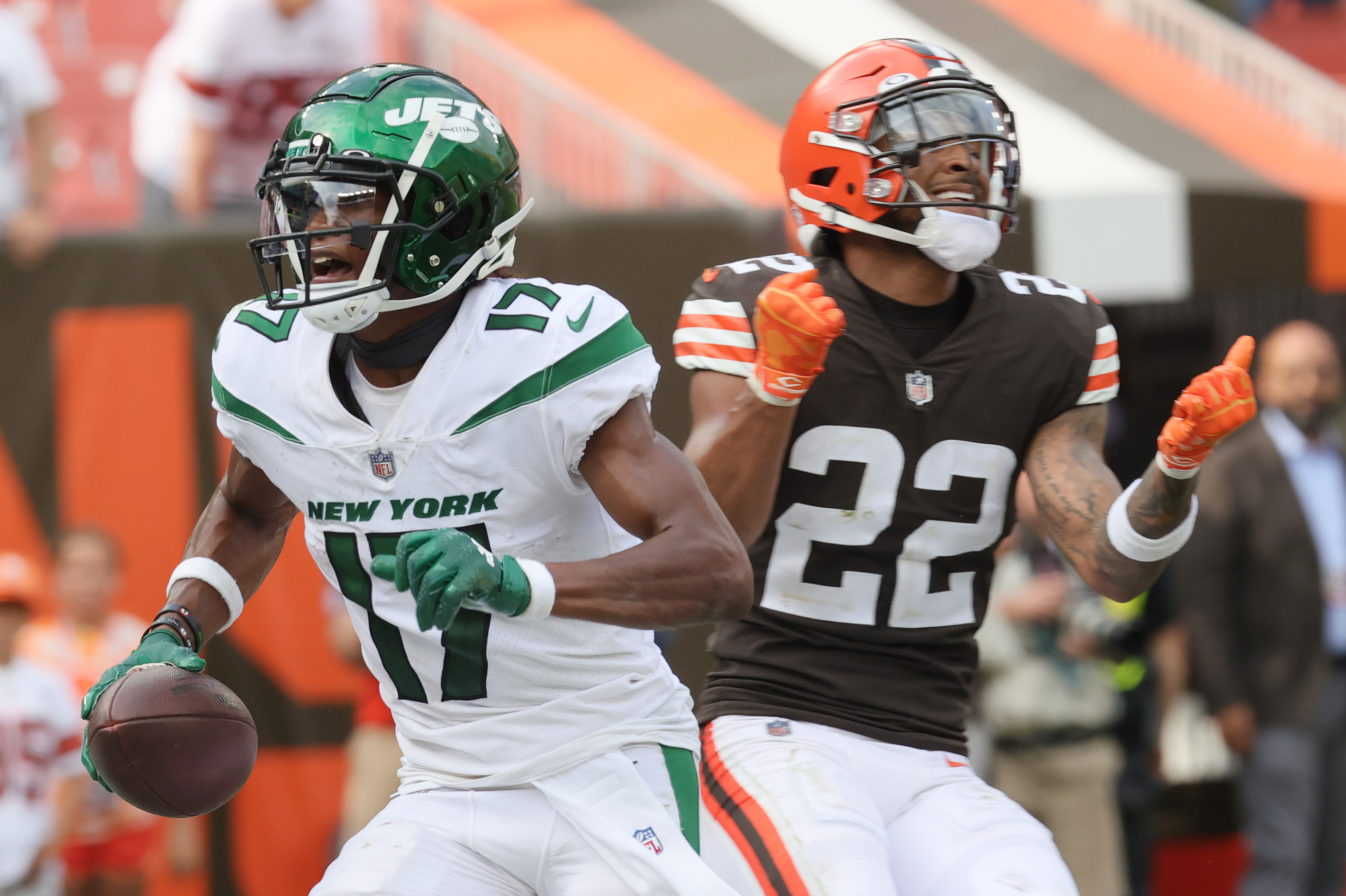 Browns can't outscore Bills, continue downward spiral in 2022