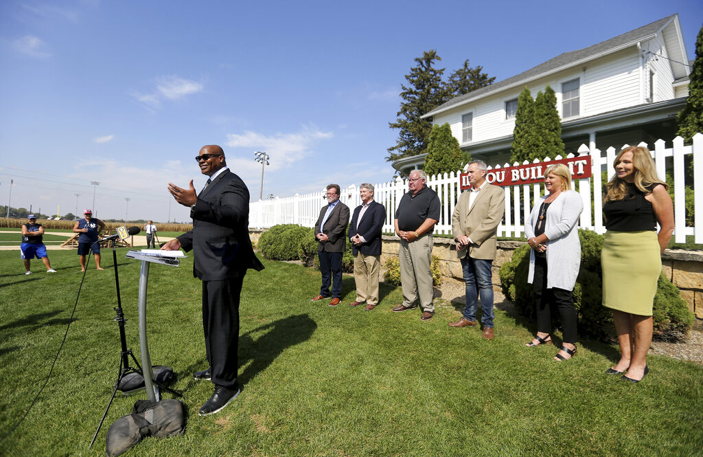 Baseball Hall of Famer Frank Thomas buys the Field of Dreams movie