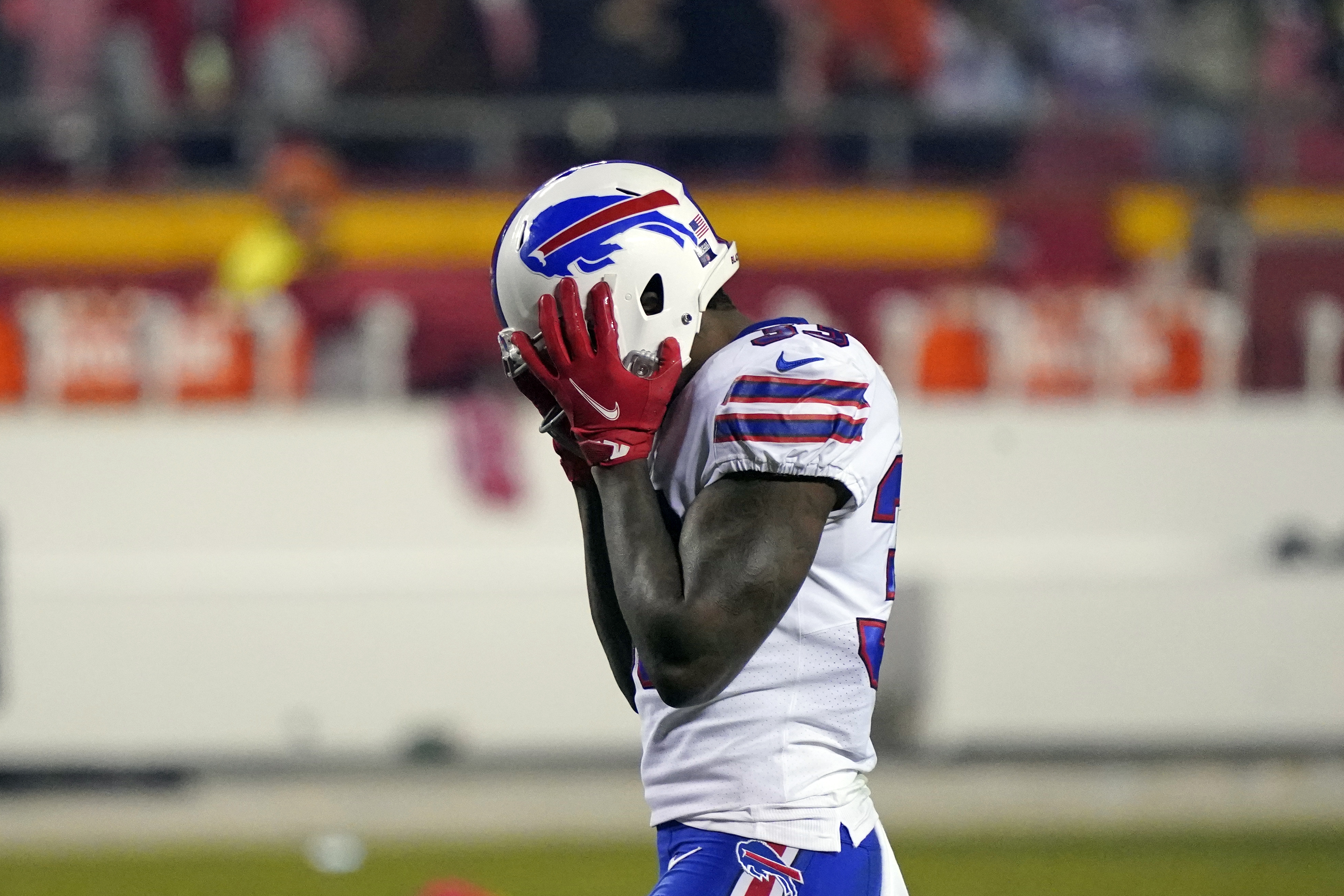 Bills' Stefon Diggs soaks in Chiefs' AFC championship game celebration, by  himself, on the field