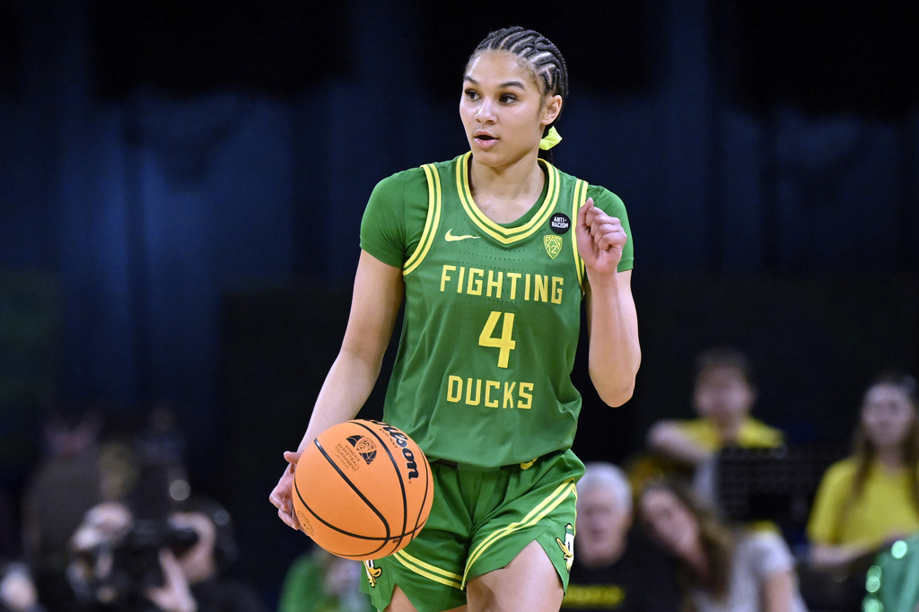 Oregon Ducks Women's Basketball Guard Endyia Rogers Enters 2023