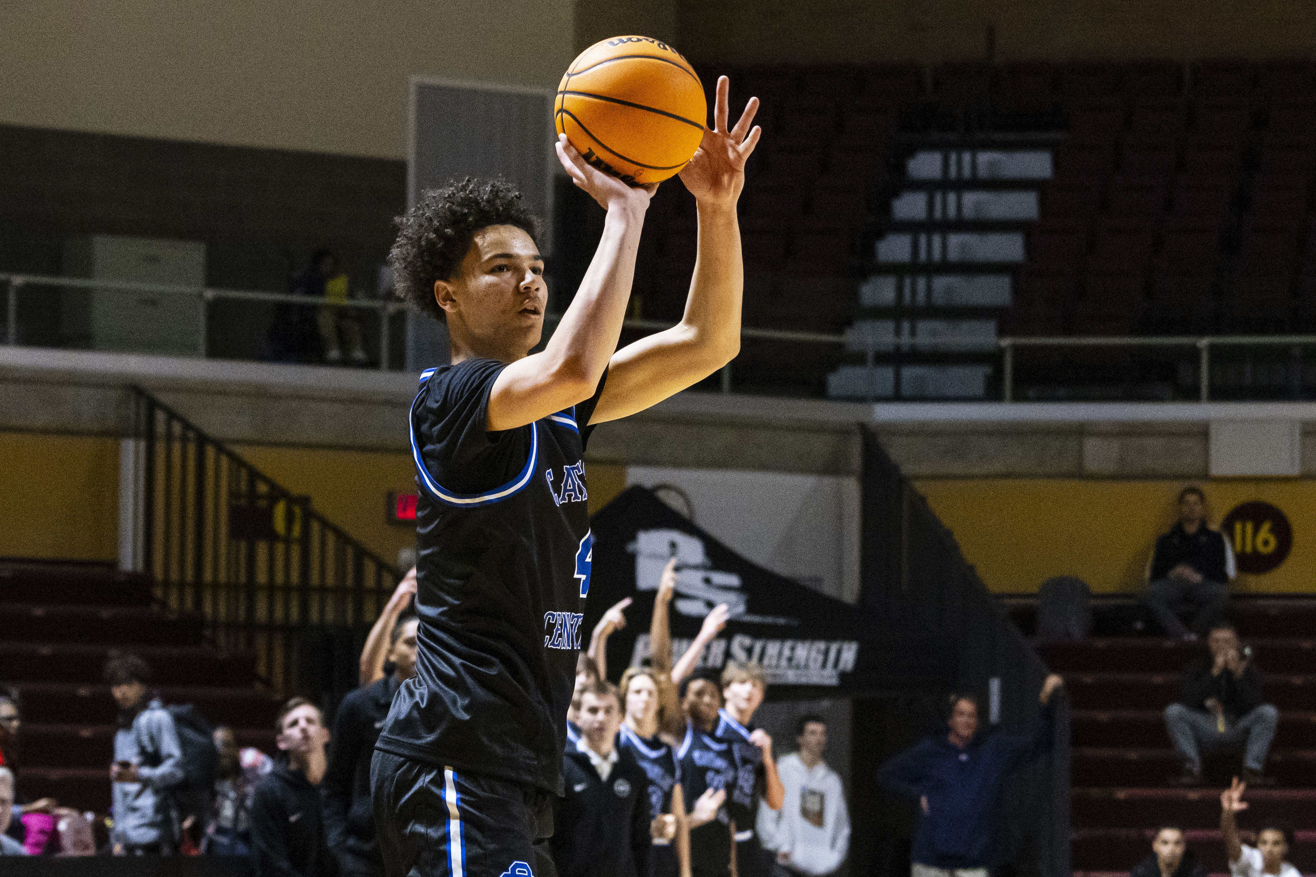 Title-clinching buzzer-beater headlines Grand Rapids-area prep ...