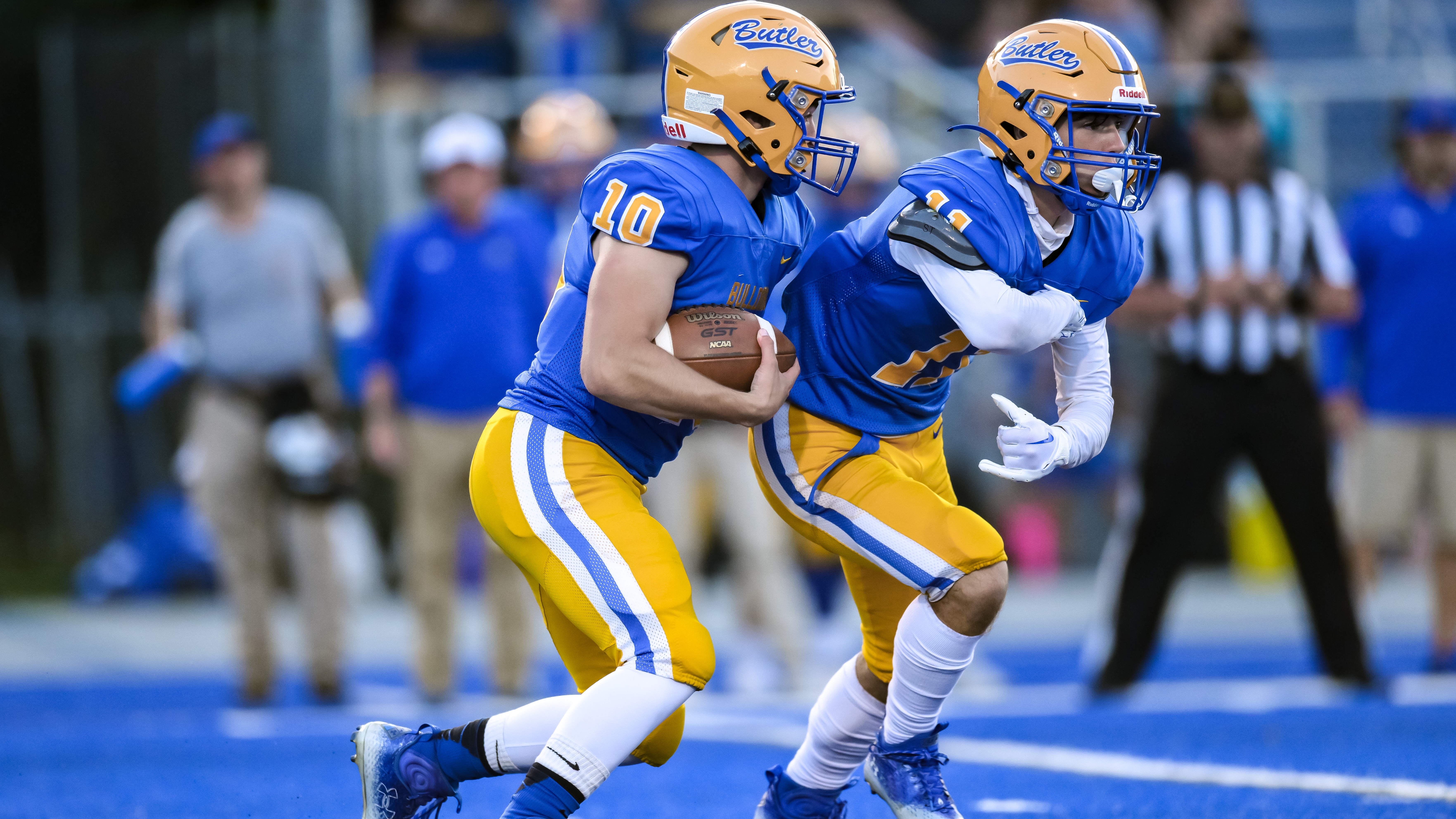 Bellenger throws three TD passes as Lyndhurst football tops New Milford 