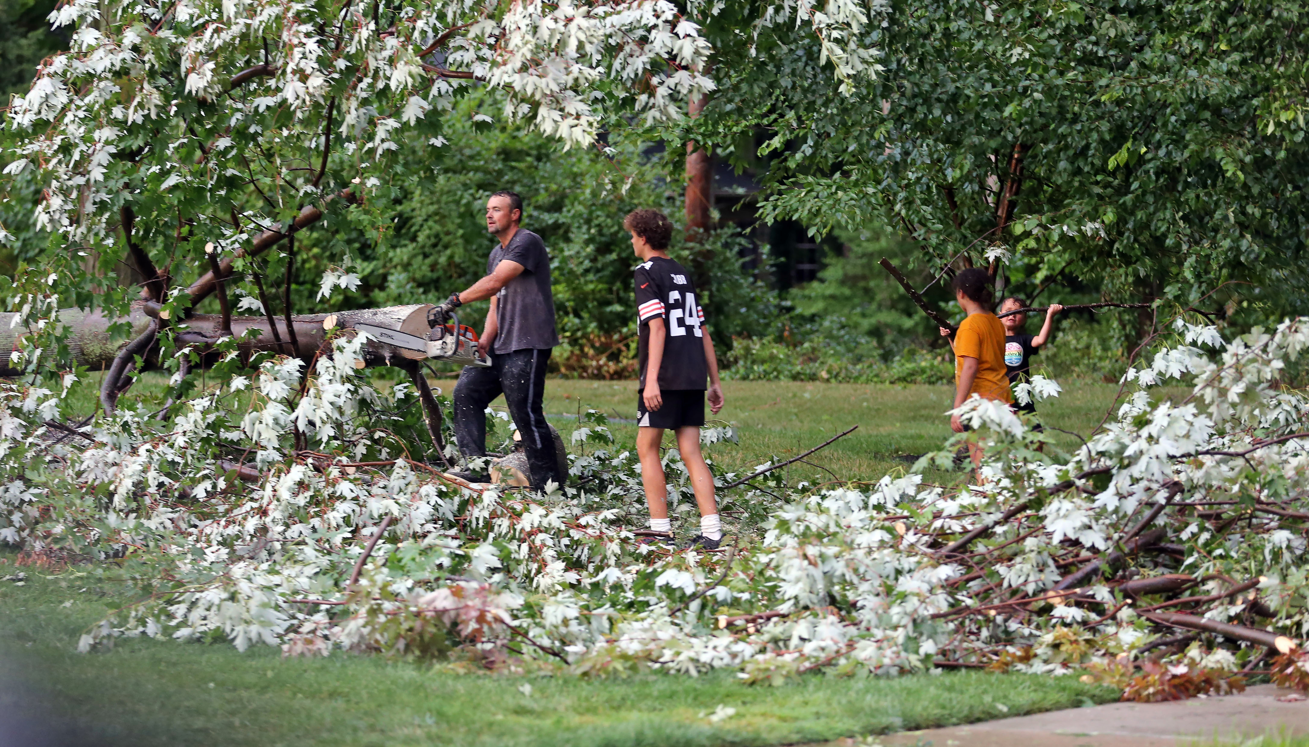 Storm cleanup begins after damaging winds hit Northeast Ohio, August 6 ...