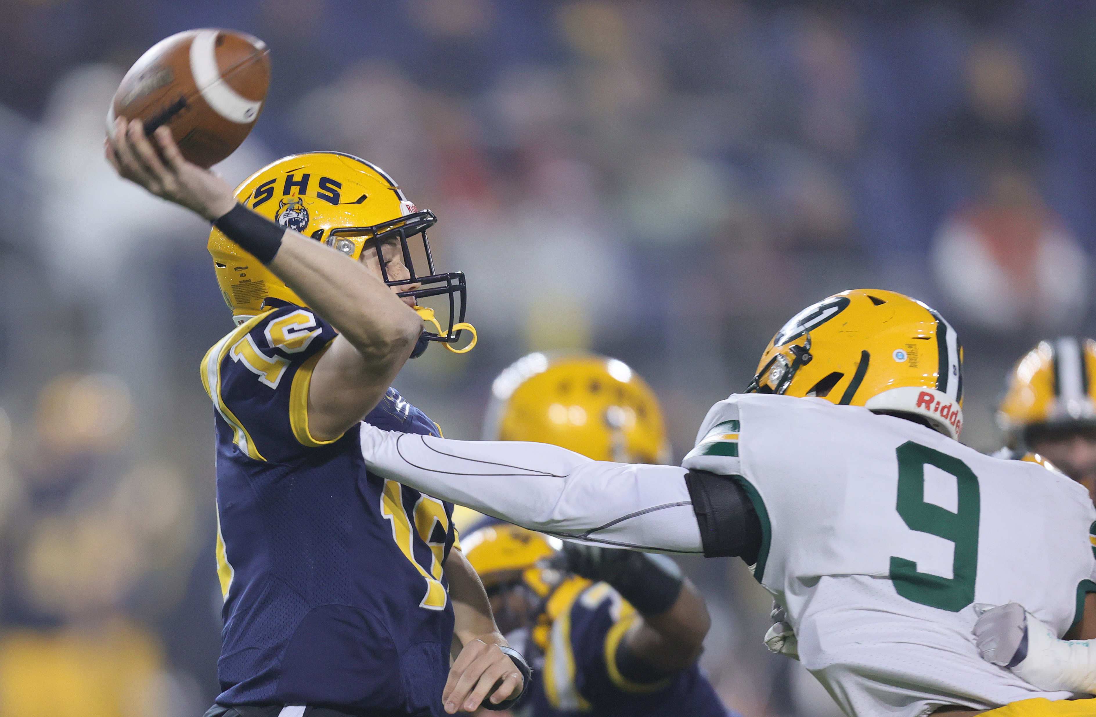 High school football D1 Championship: St. Edward vs. Springfield ...