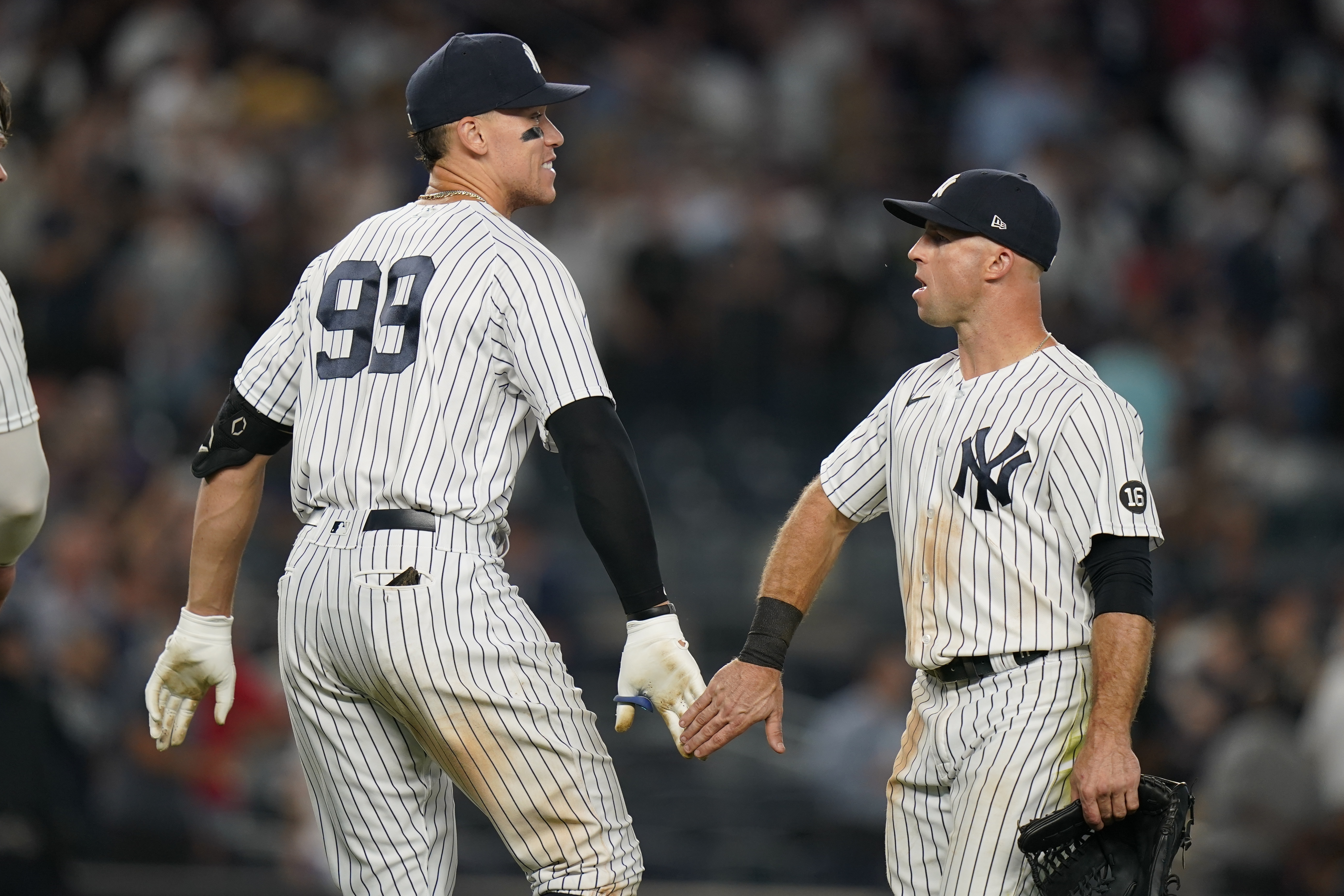 As they watch the door, Yankees players share what Brett Gardner