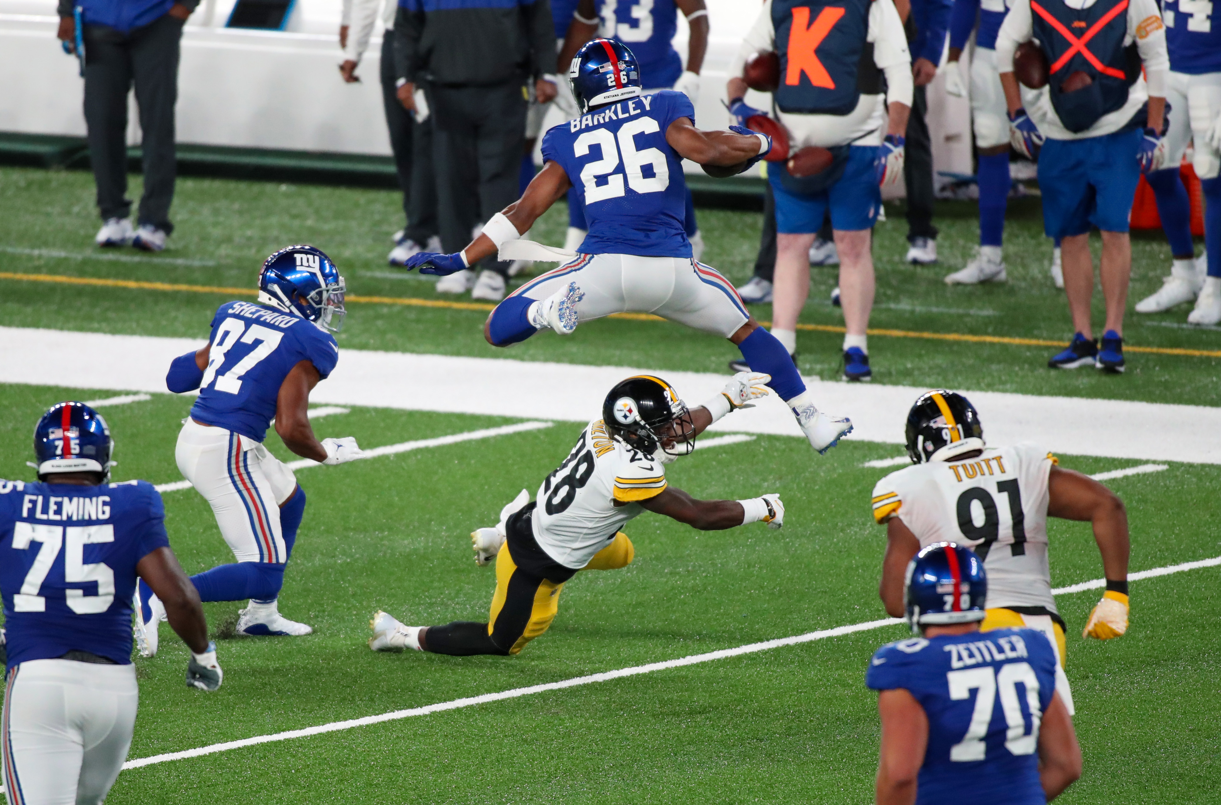 NY Giants lose season opener, 26-16, to Pittsburgh Steelers in empty  MetLife Stadium 