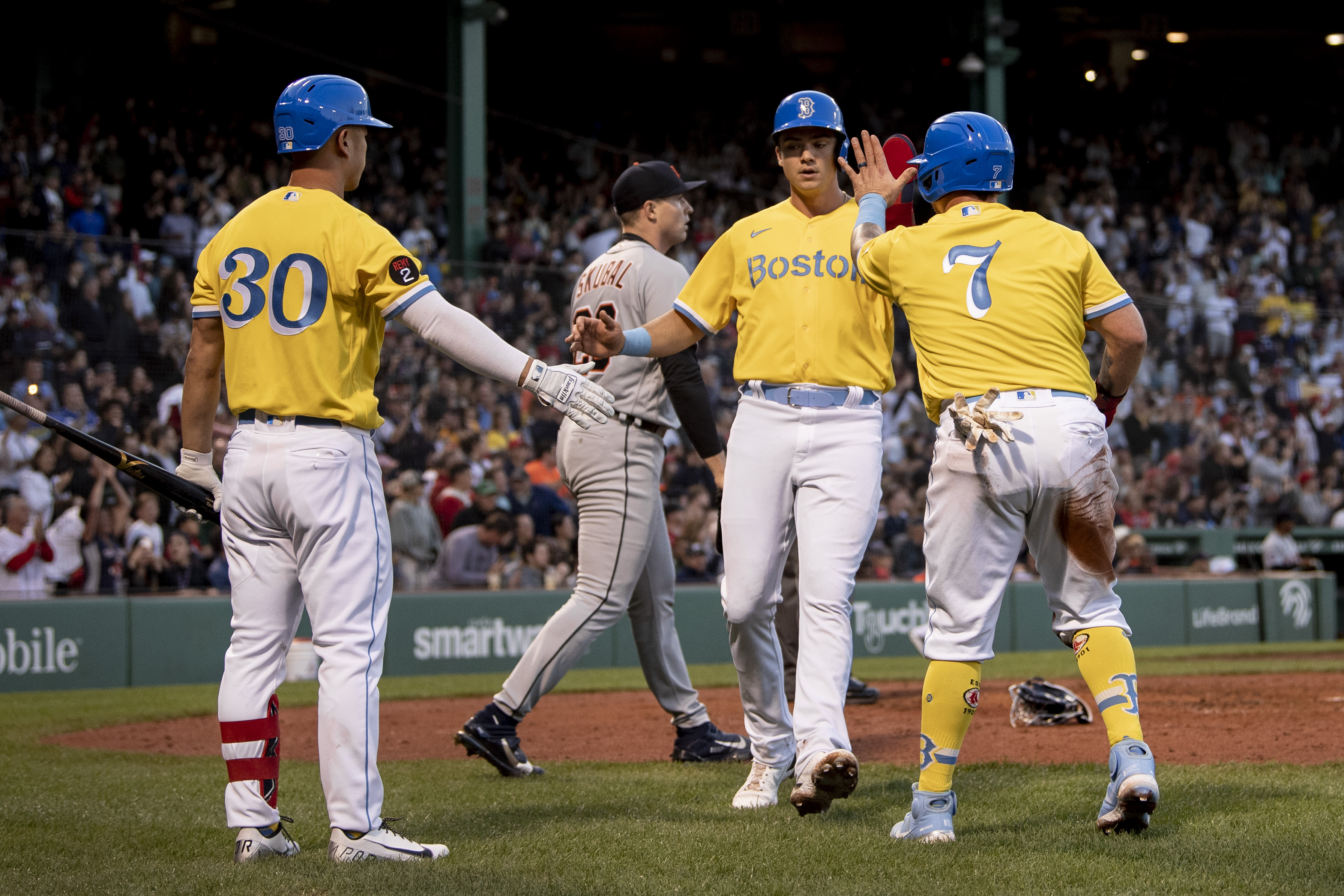 Red Sox 6, Tigers 2: Rob Refsnyder does the dang thing - Over the