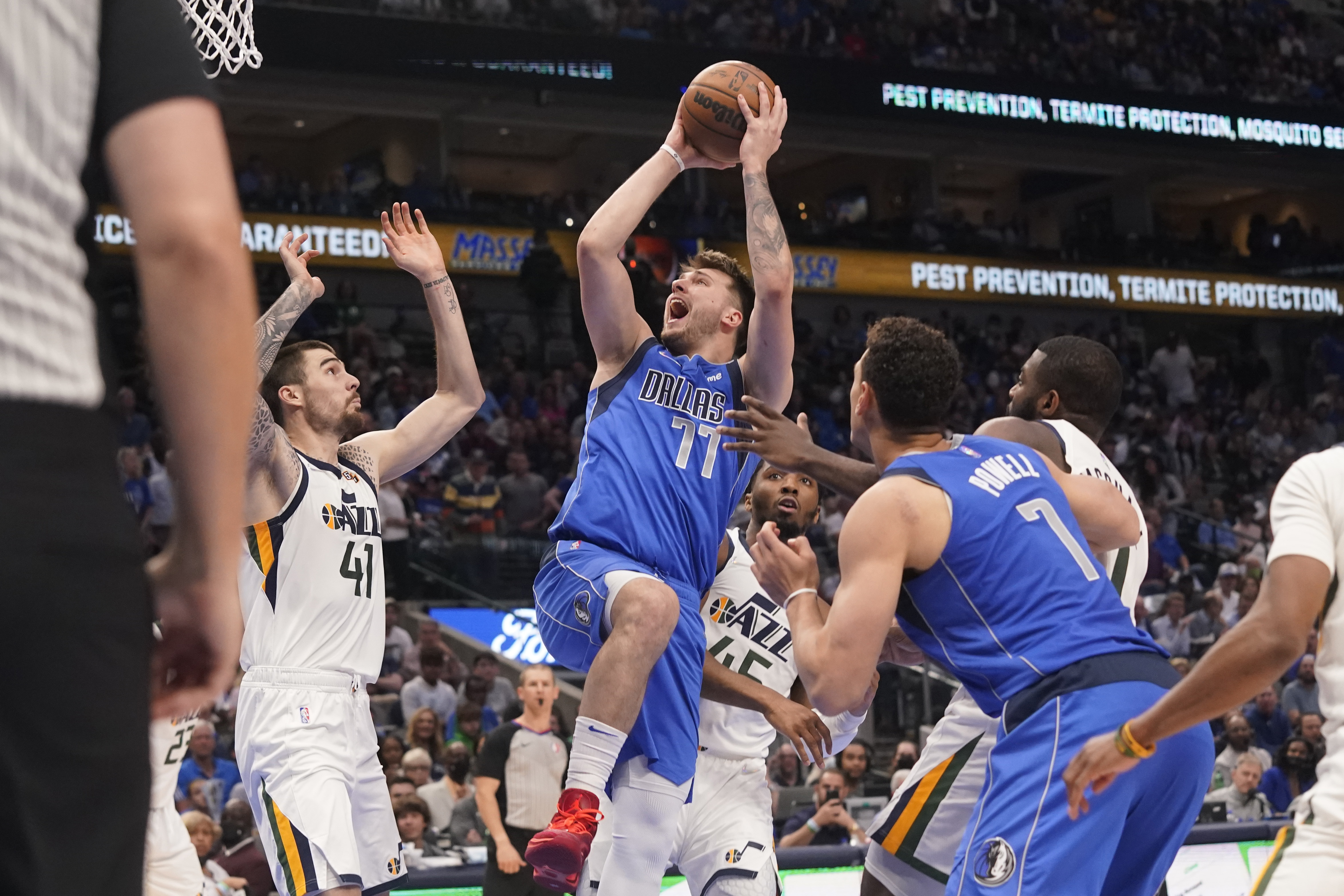 Mavericks' Luka Doncic has technical foul rescinded, will not face
