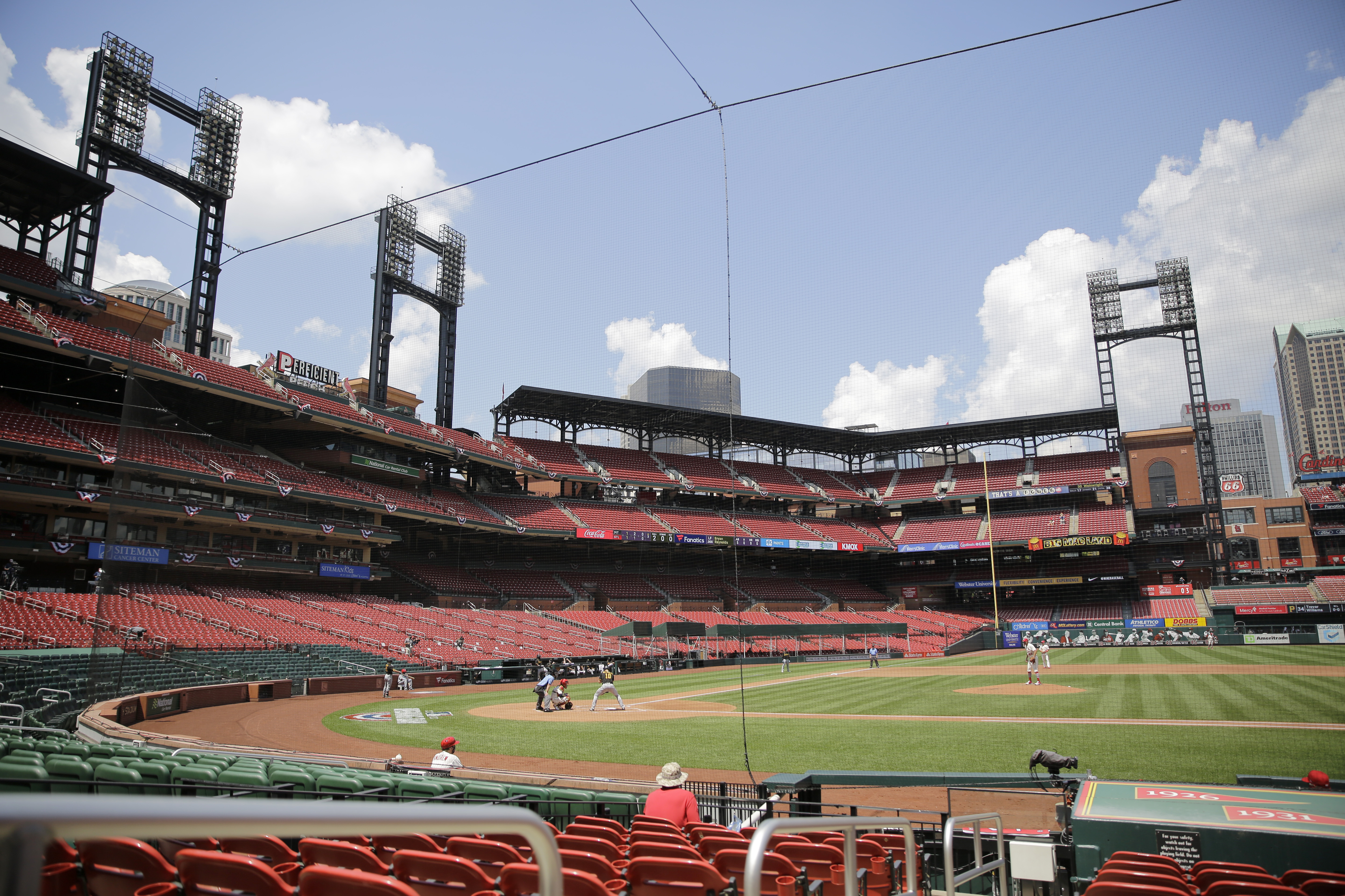 Cardinals-Brewers game postponed after 2 St. Louis positives