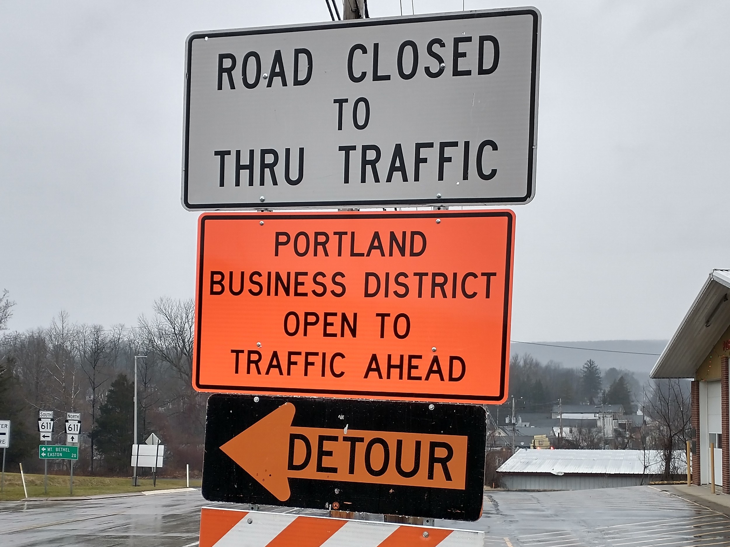 portland-businesses-feel-crunch-of-extended-rockfall-road-closure