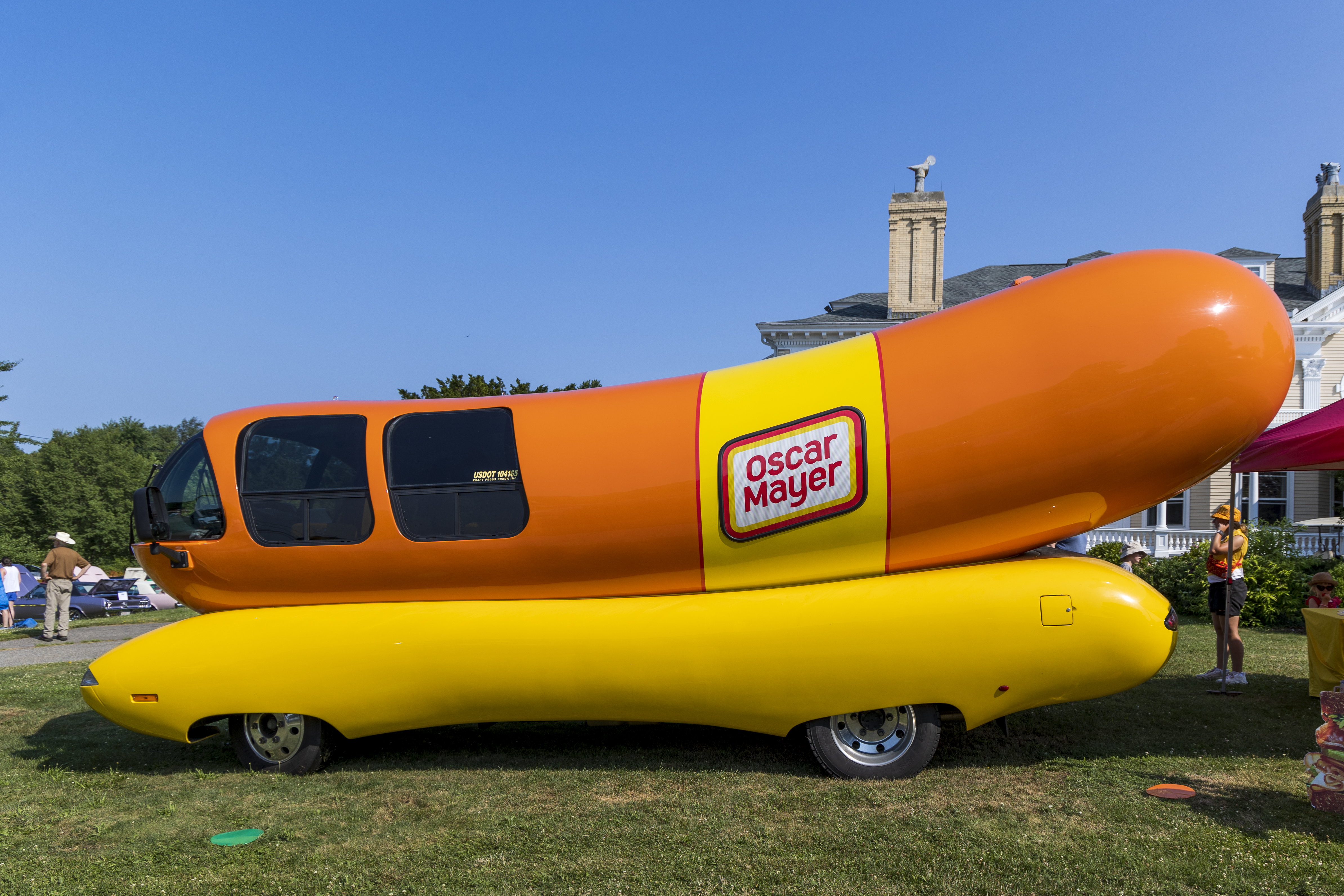 Oscar Mayer Wienermobile Tracker