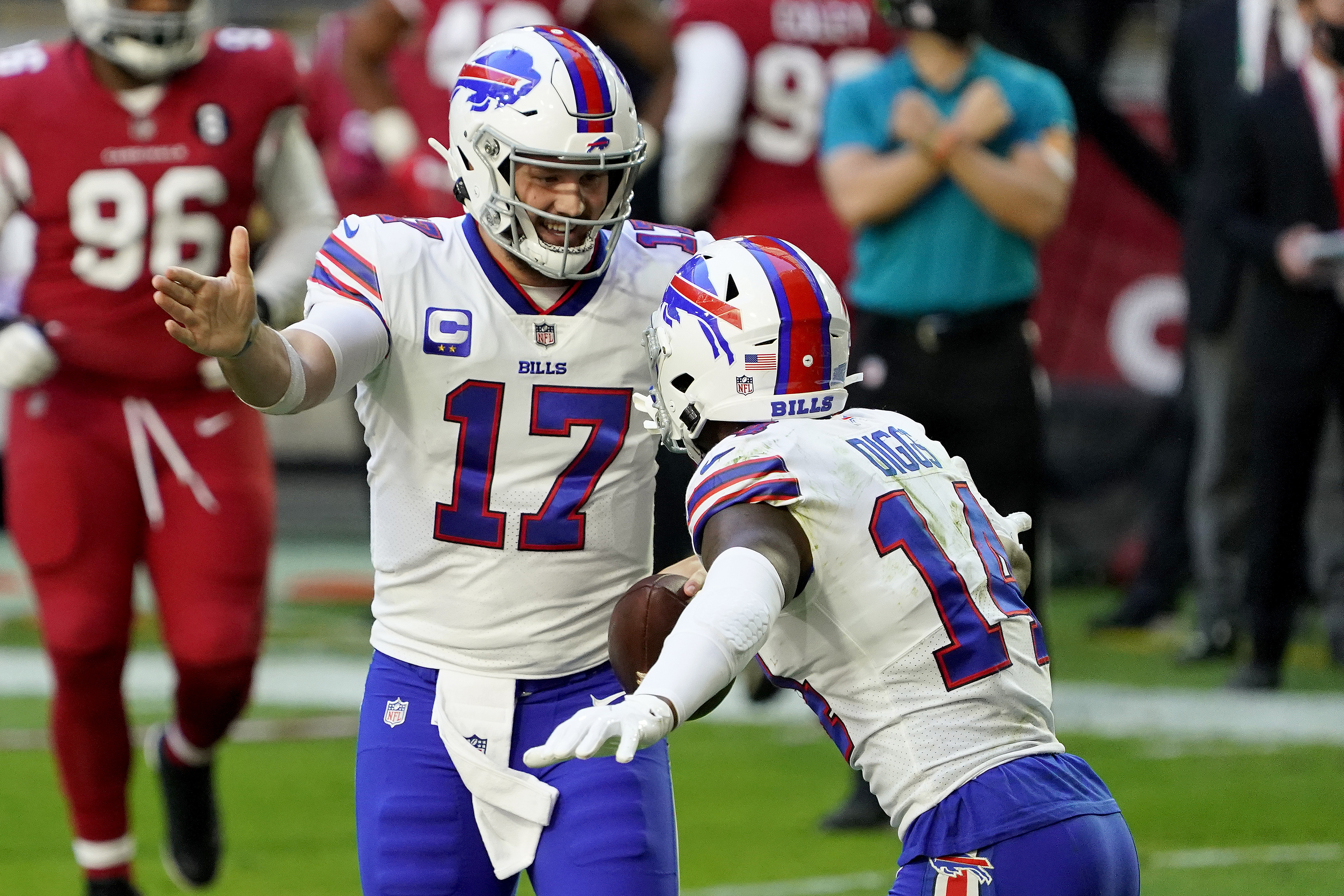 Josh Allen can throw a football over 100 yards, Bills running back Zack  Moss claims 