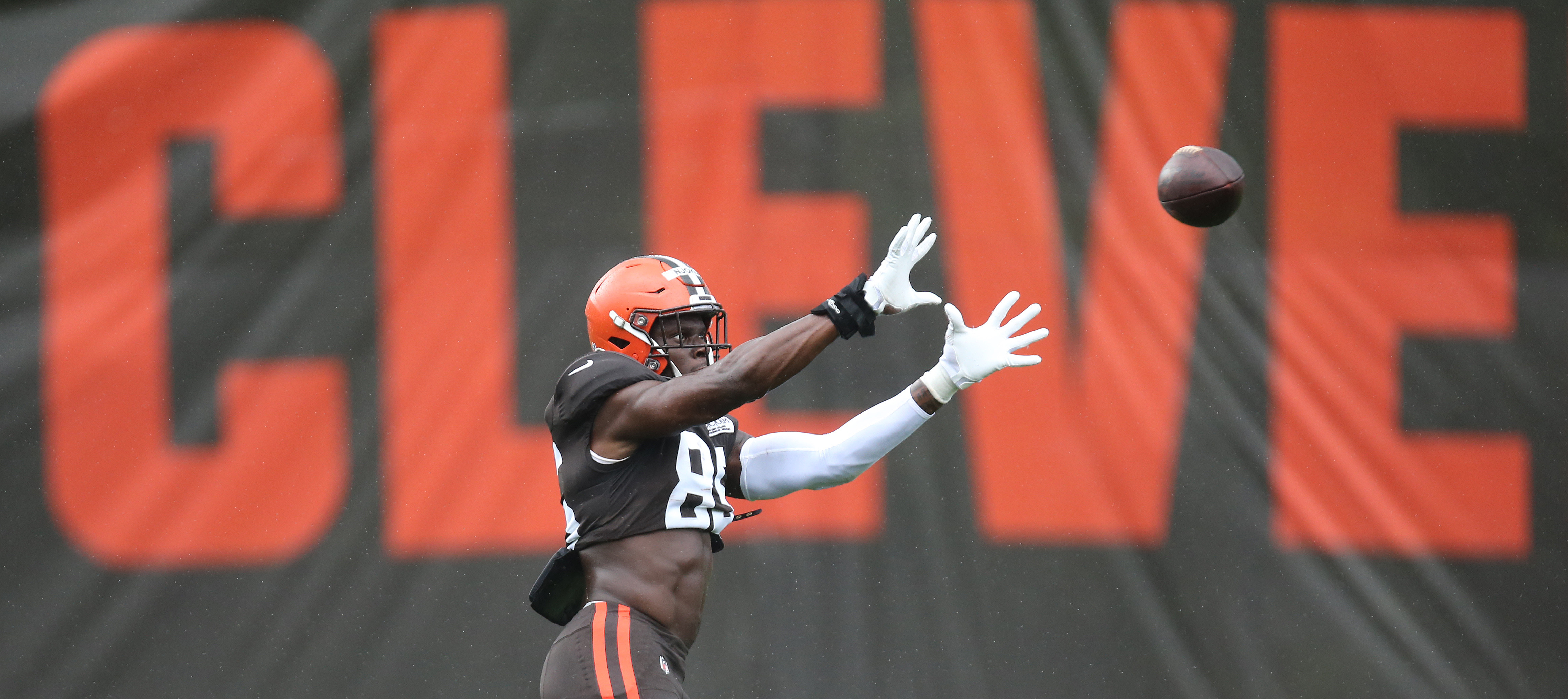 Cleveland Browns TE David NJoku Requests A Trade