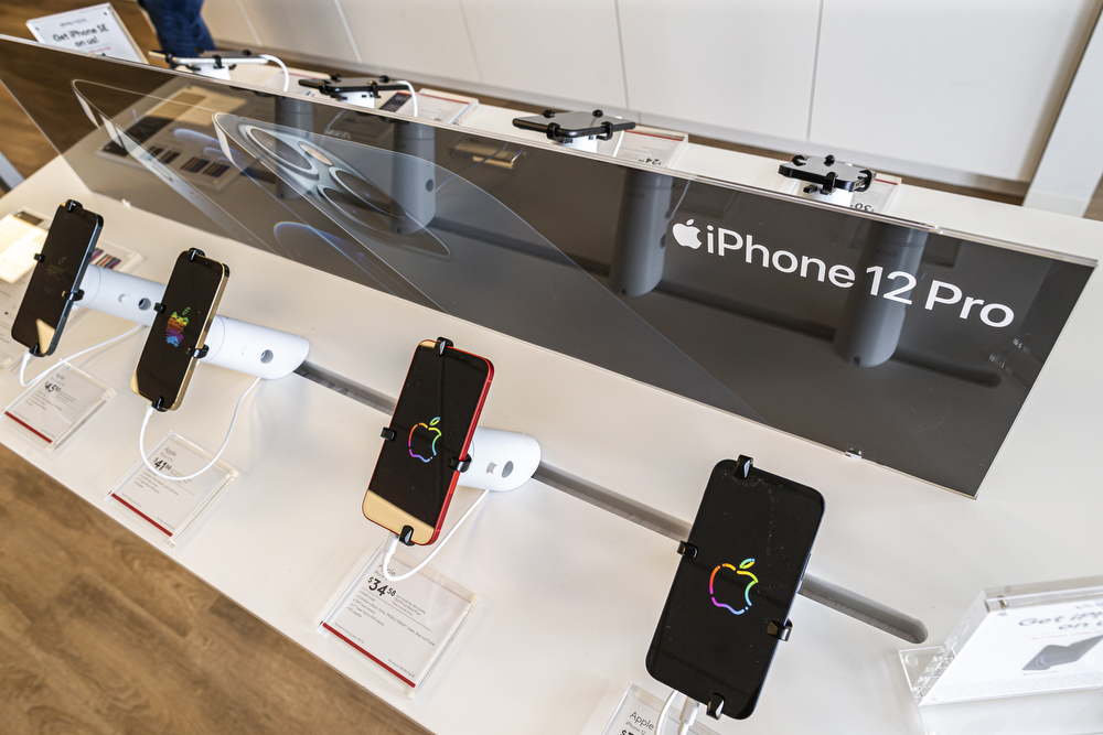 New Xfinity store opens at Hershey Square shopping center