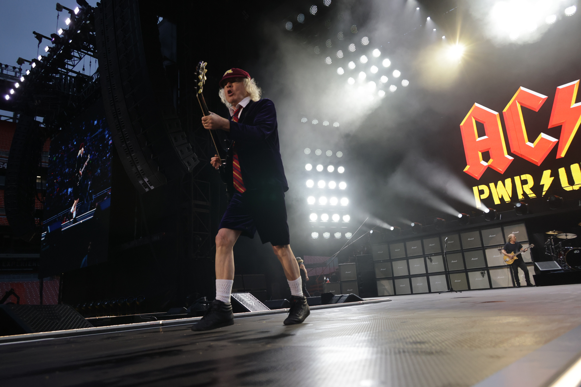AC/DC closes out US Power Up 2025 tour in Cleveland - cleveland.com