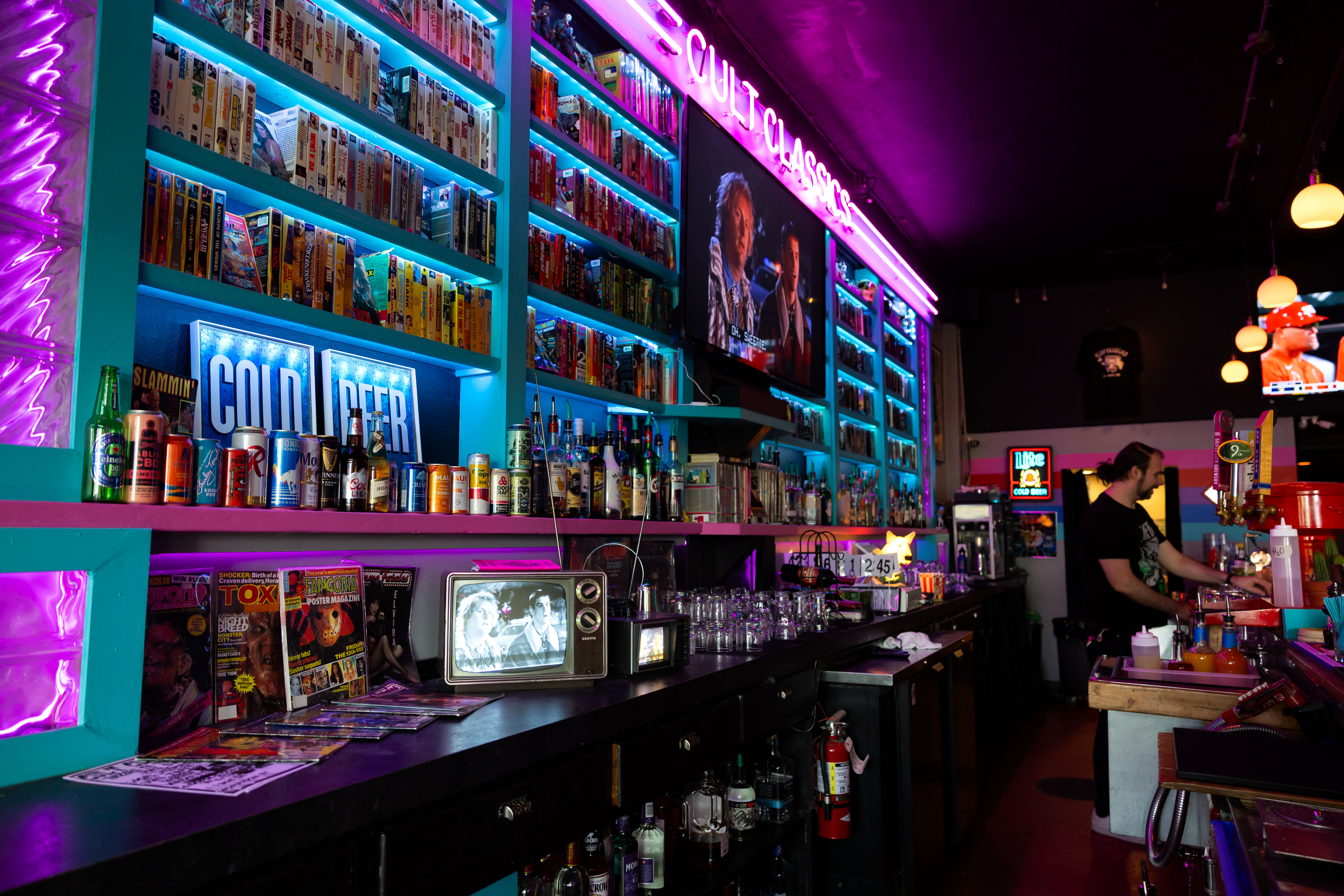 A new bar for movie lovers opens in SE Portland – Here is Oregon