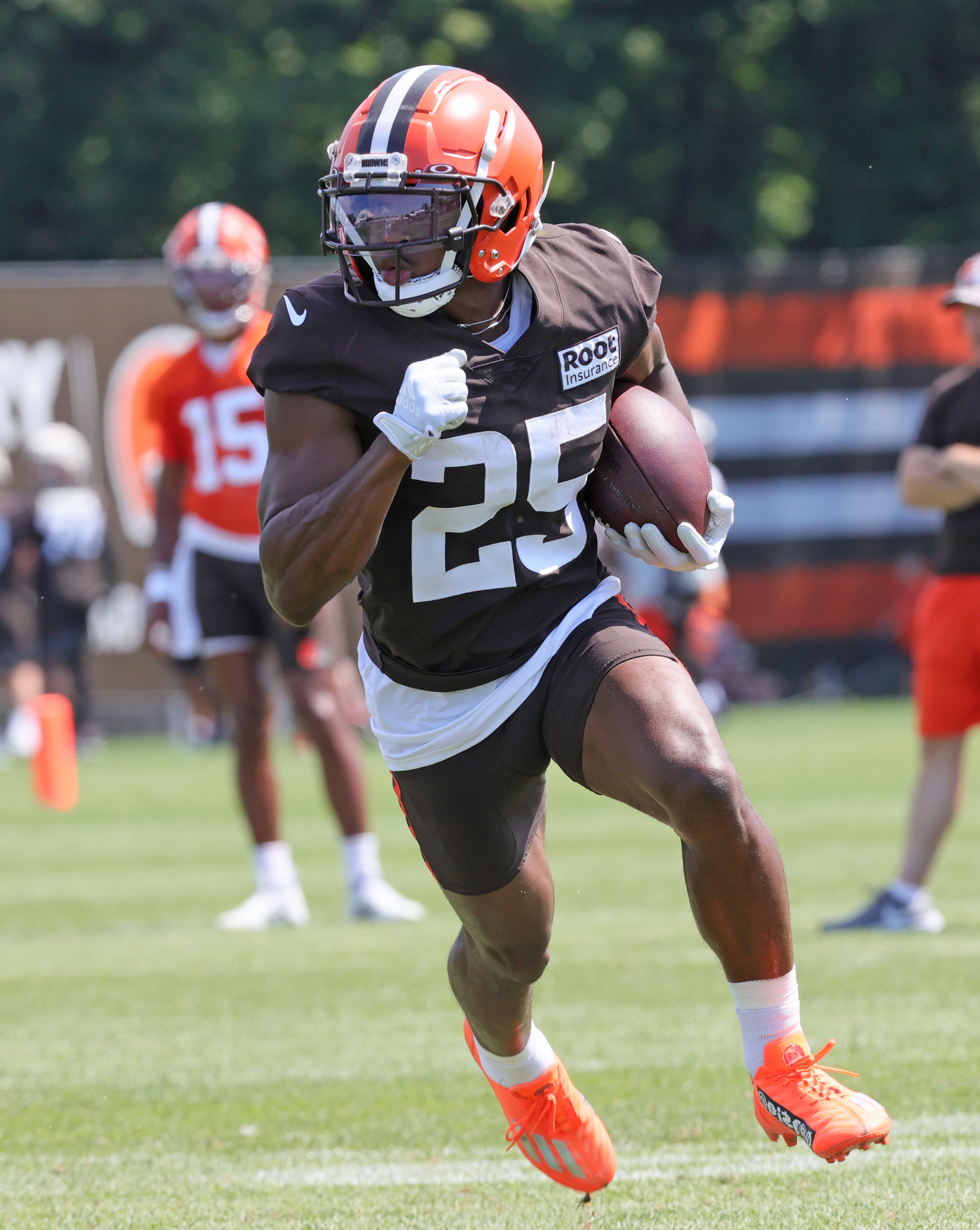 Browns' Demetric Felton Jr. back in natural home at running back