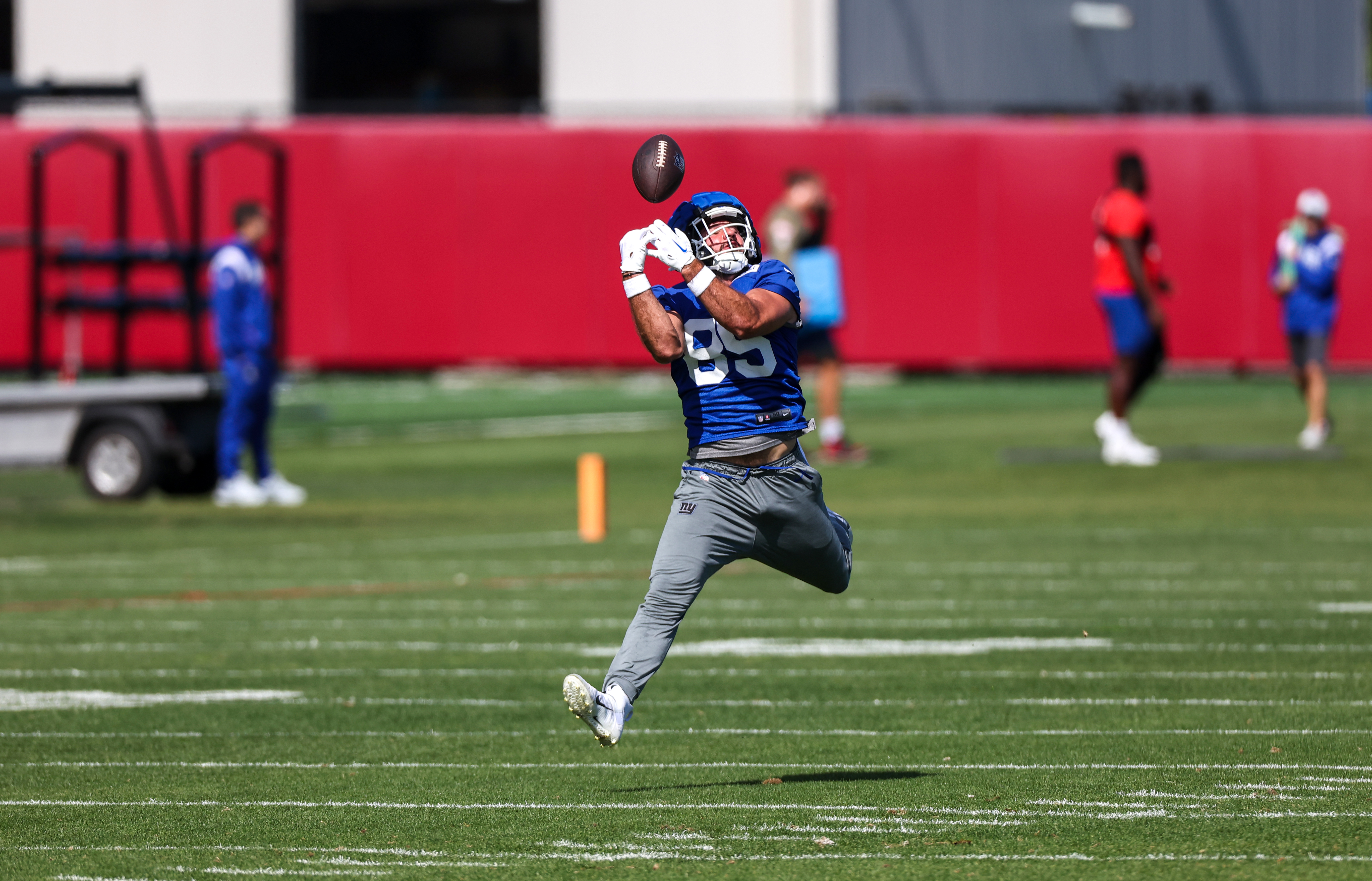 New York Giants' Leonard Williams (99) warms up before an NFL football game  against the San Francisco 49ers in Santa Clara, Calif., Thursday, Sept. 21,  2023. (AP Photo/Jed Jacobsohn Stock Photo - Alamy