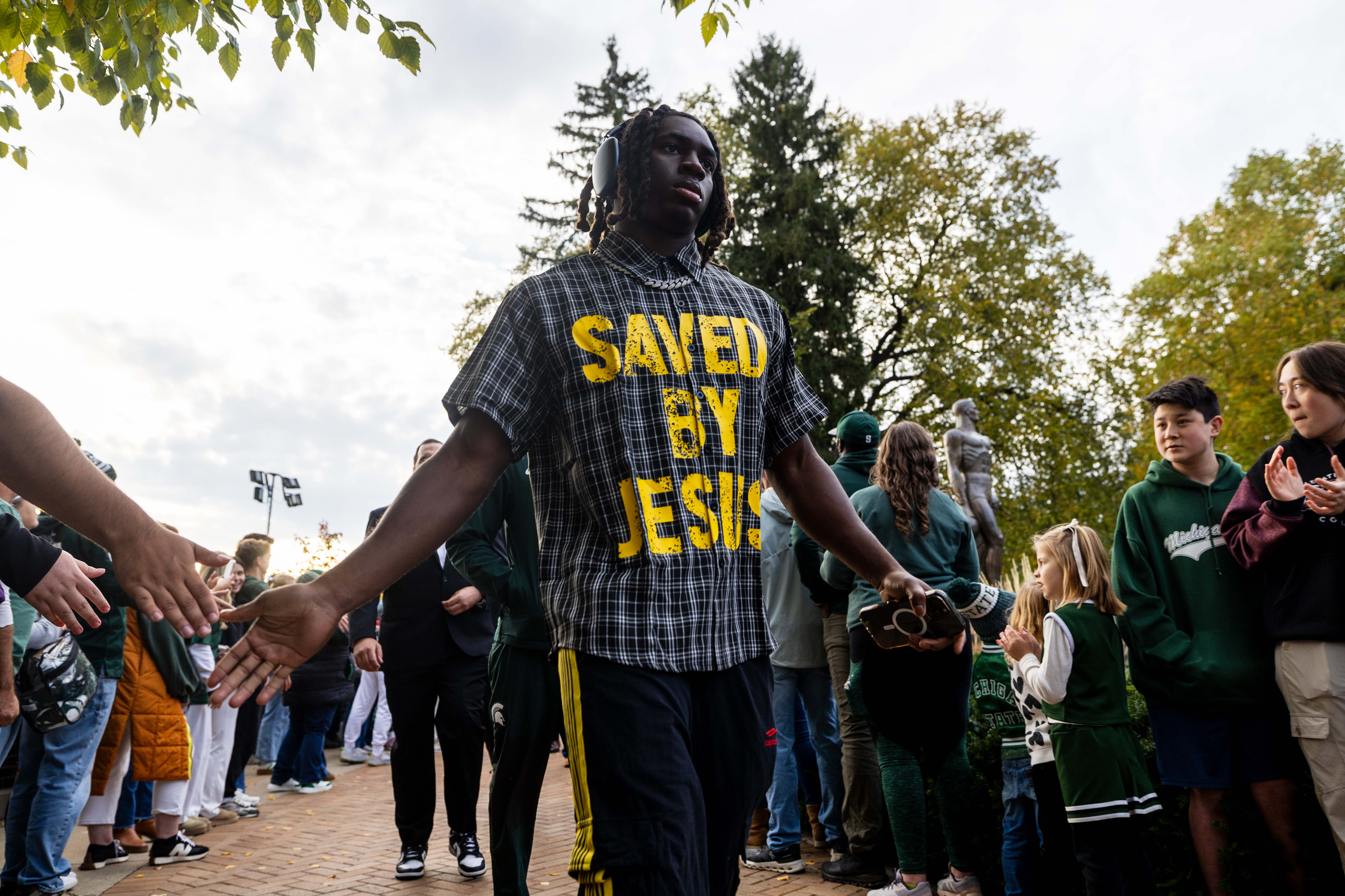 See the atmosphere in East Lansing ahead of rivalry game - mlive.com