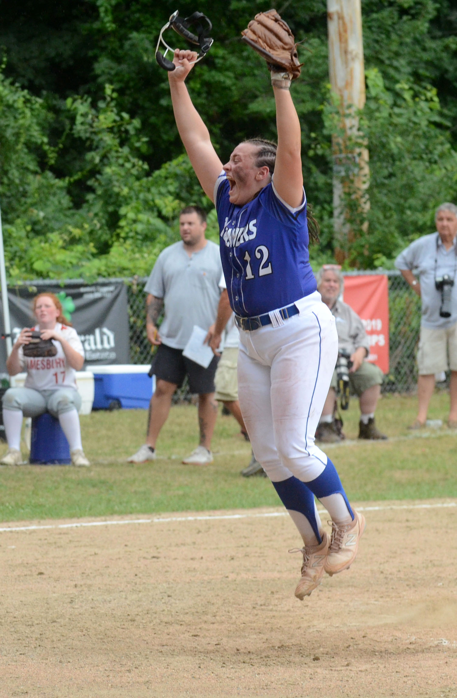 Turners Falls softball defeats Amesbury, wins first state title since 2017