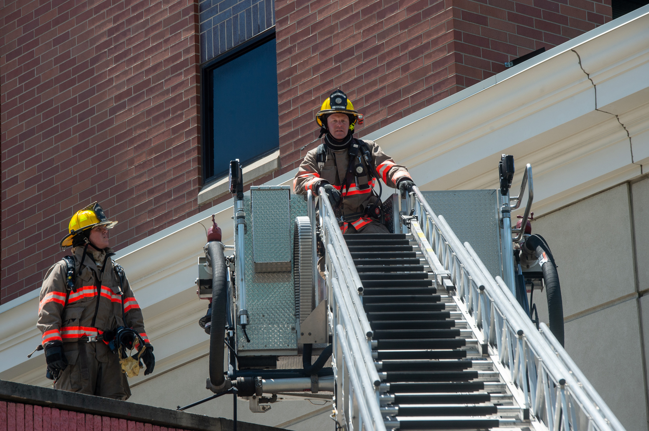 Fire above NeoPapalis Pizza in Ann Arbor leads to evacuation of Z West ...