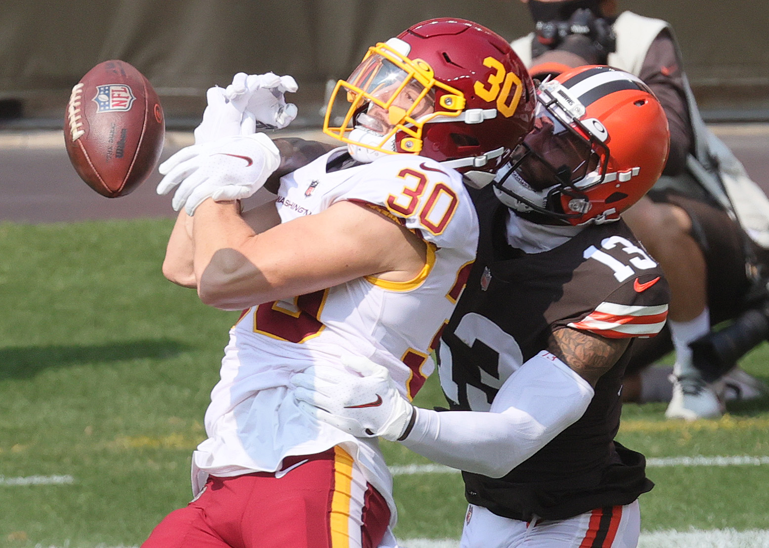 Browns' Jedrick Wills Jr. returns to practice as a full participant from  his illness 