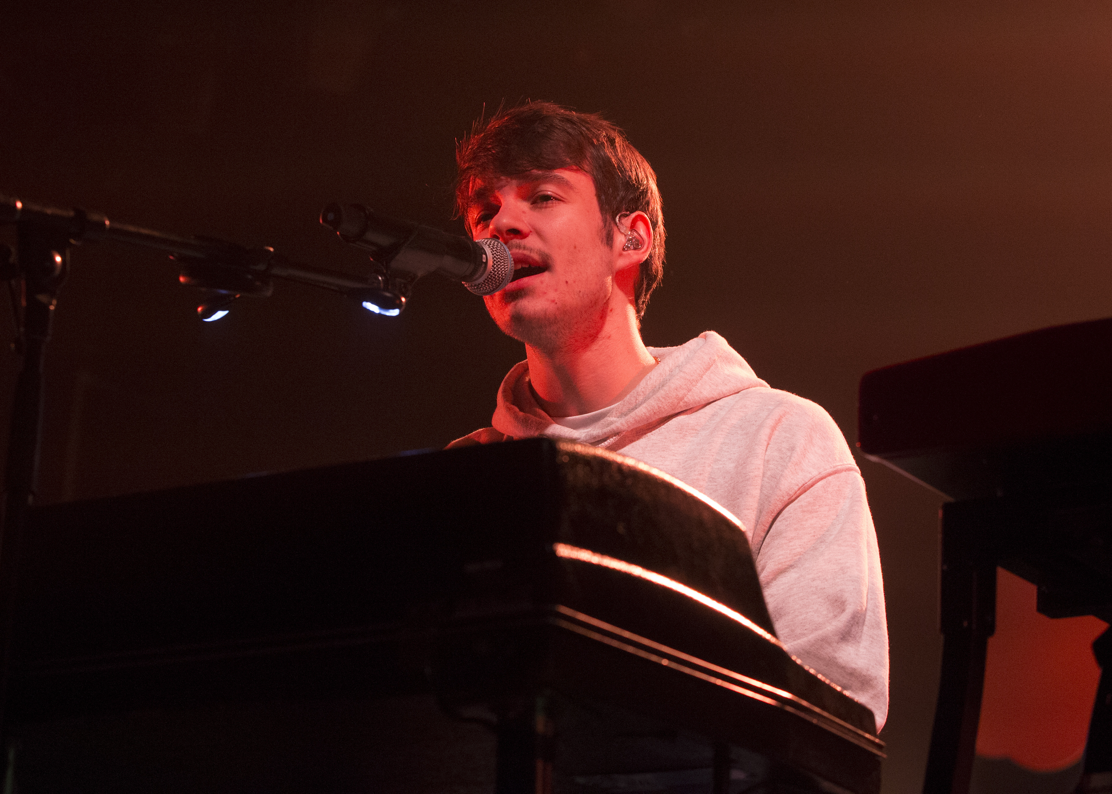 Watch: Rex Orange County previews a new song via Instagram Live +