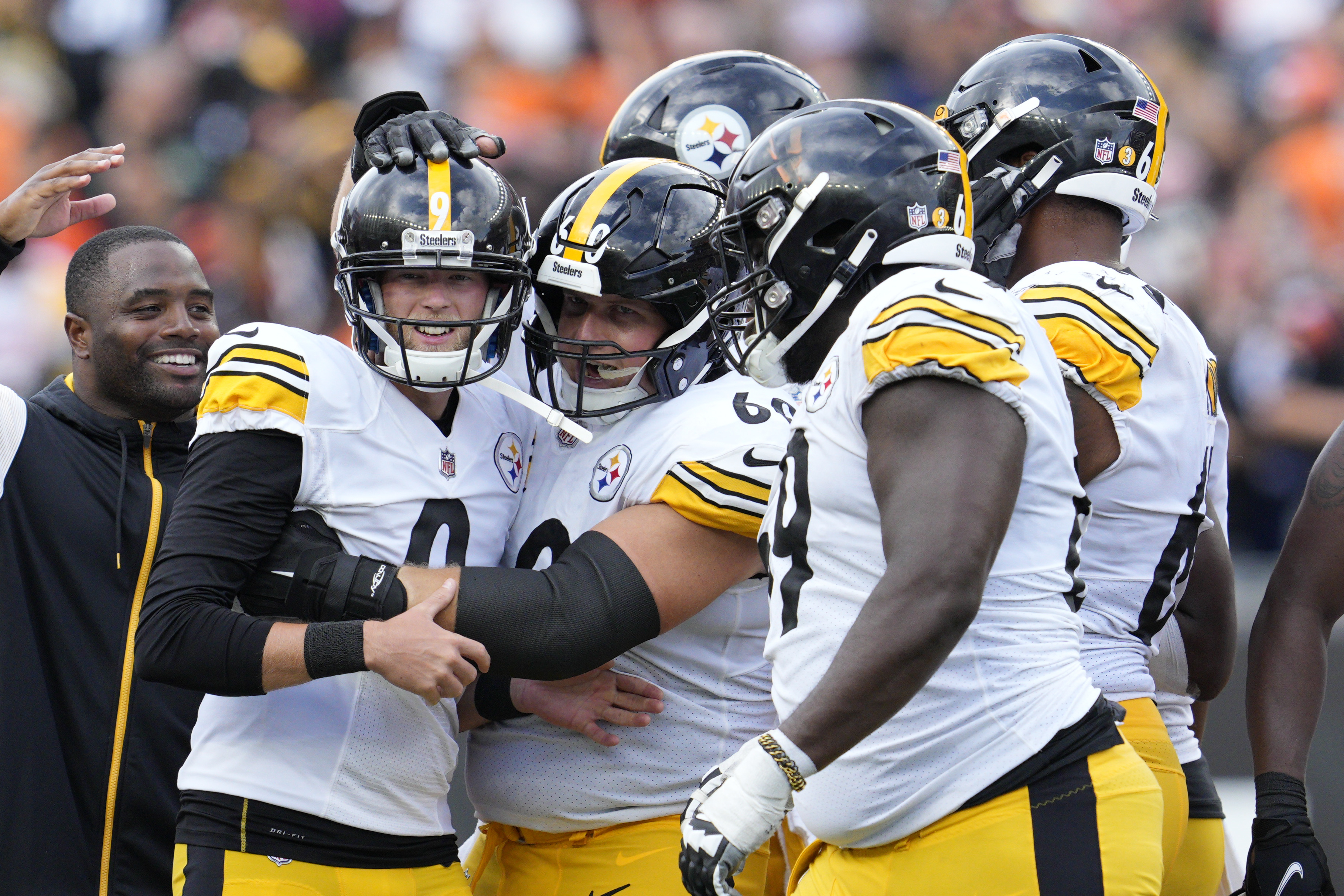 Jekyll-and-Hyde Steelers come up short to Joe Burrow and the Bengals -  Behind the Steel Curtain