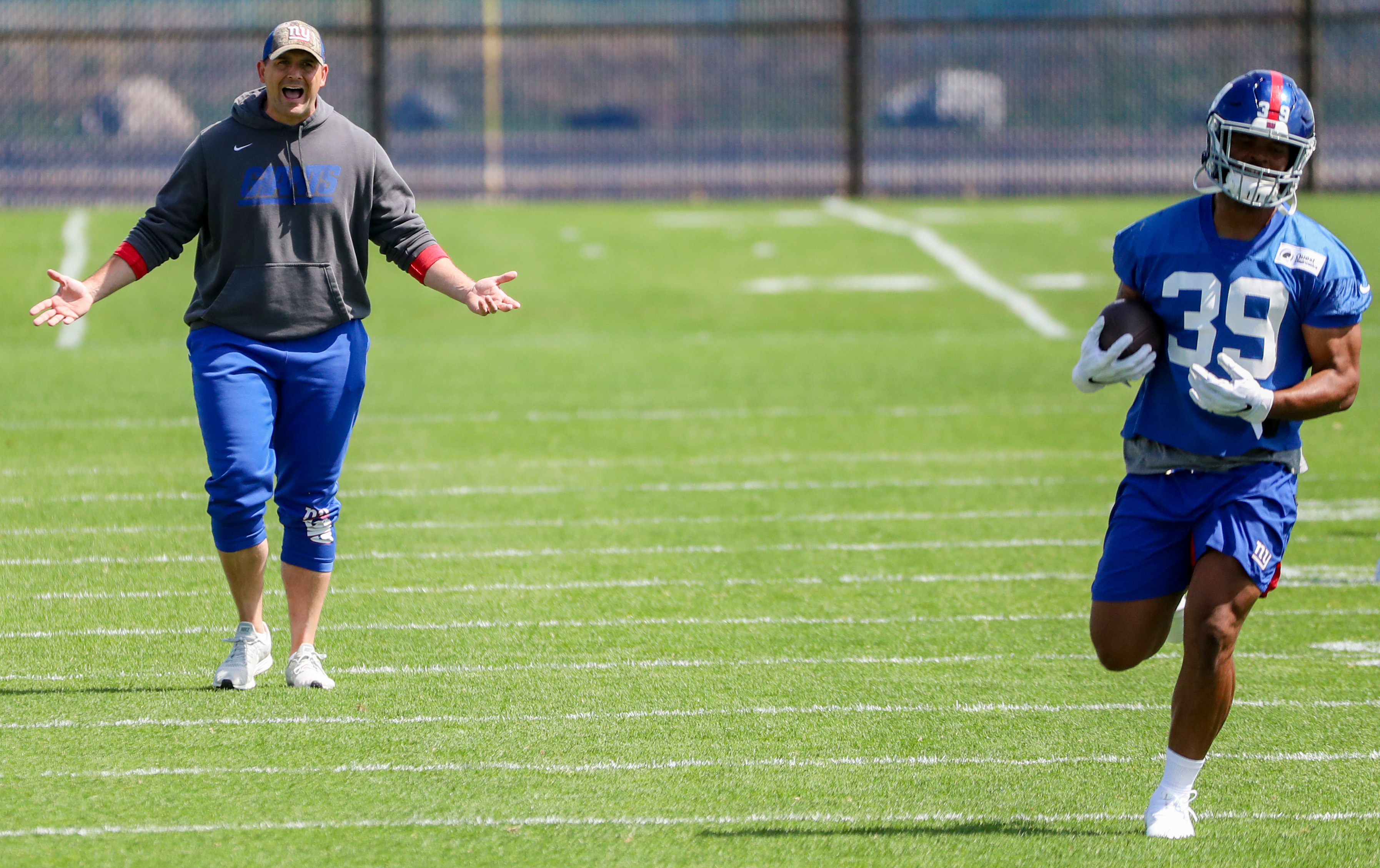 Photos: Daniel Jones and the NY Giants report for third day of OTA's