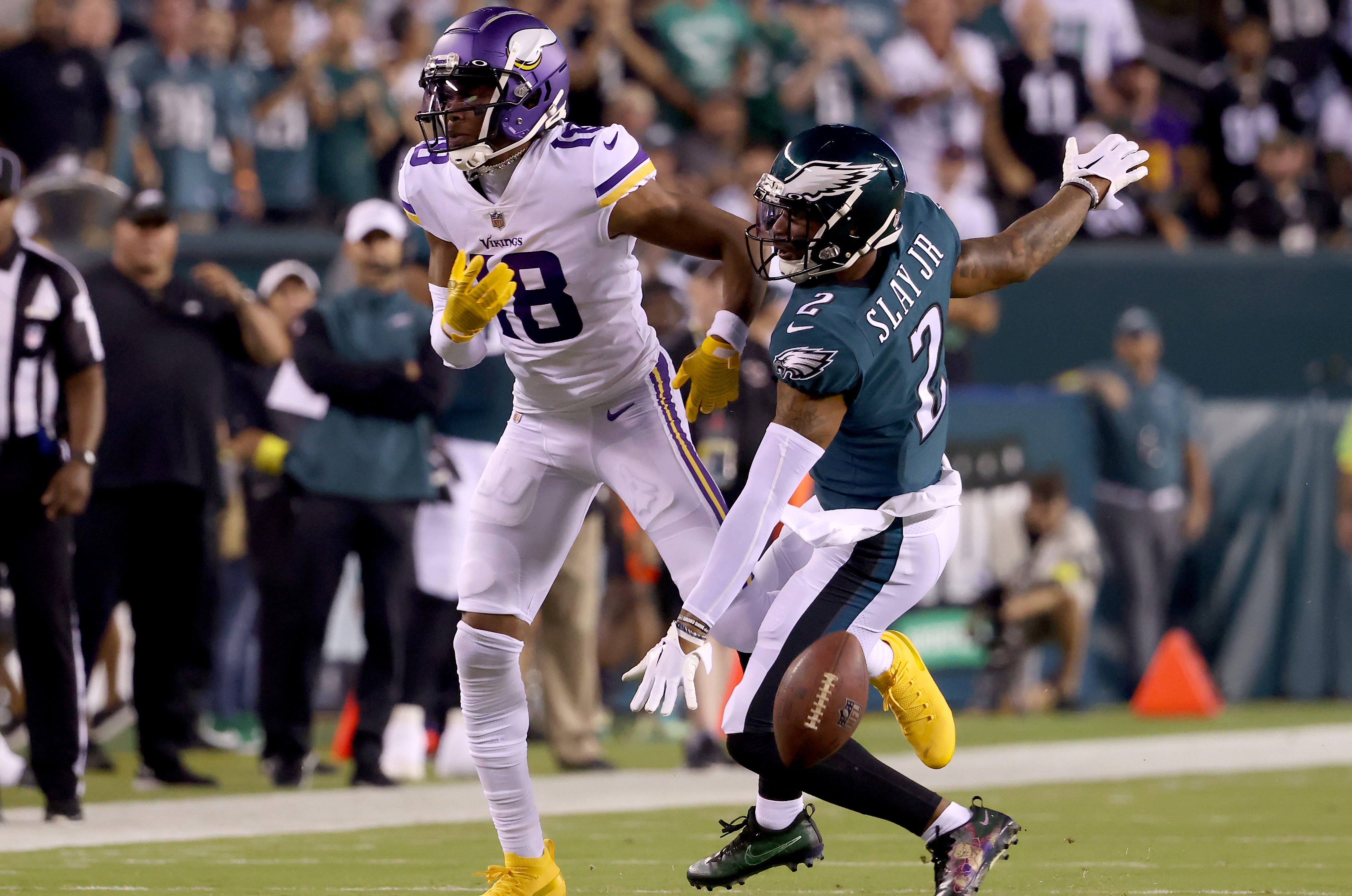 Eagles' Jalen Hurts catches fire in 24-7 win against Vikings