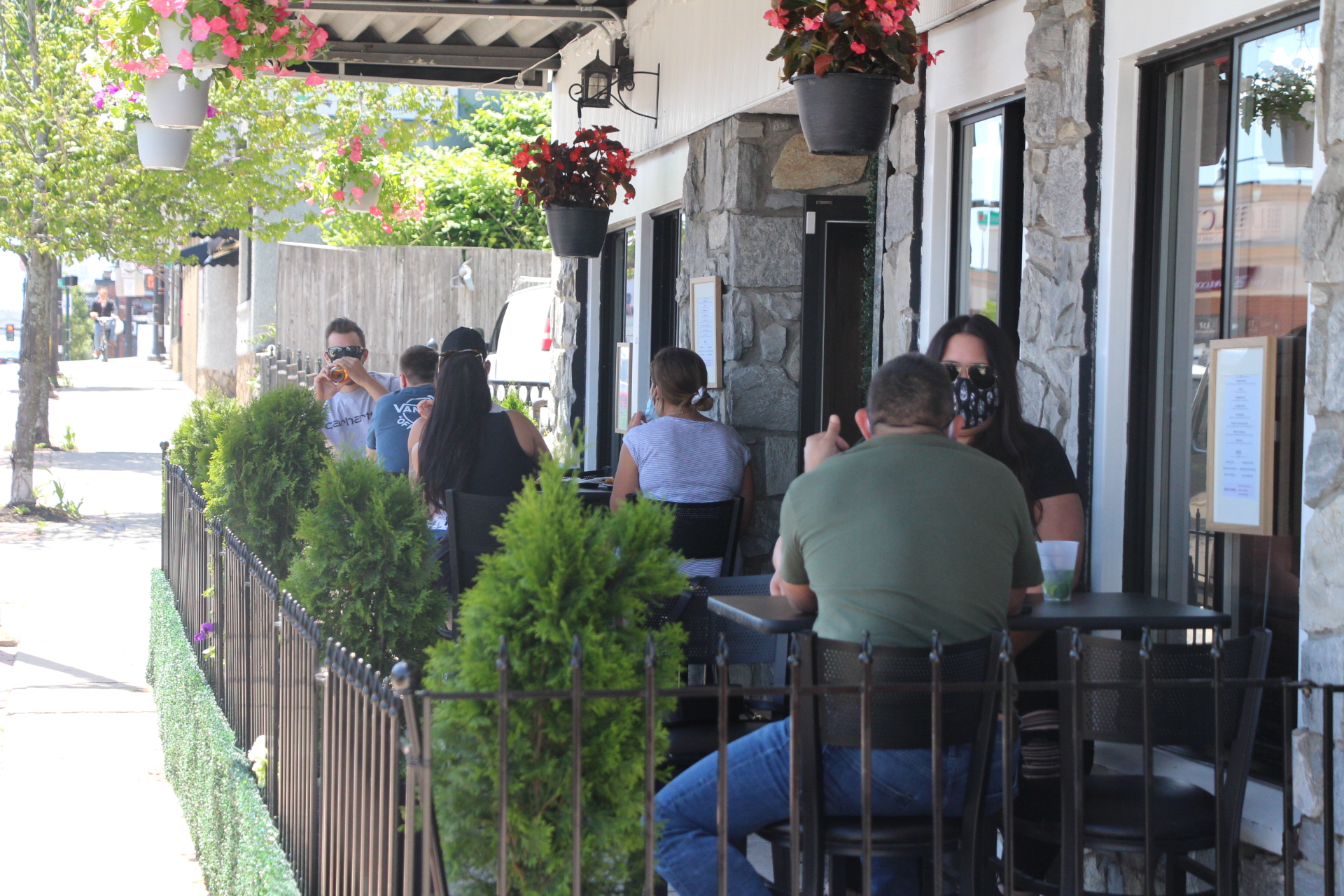 Worcester restaurants reopen with outdoor dining