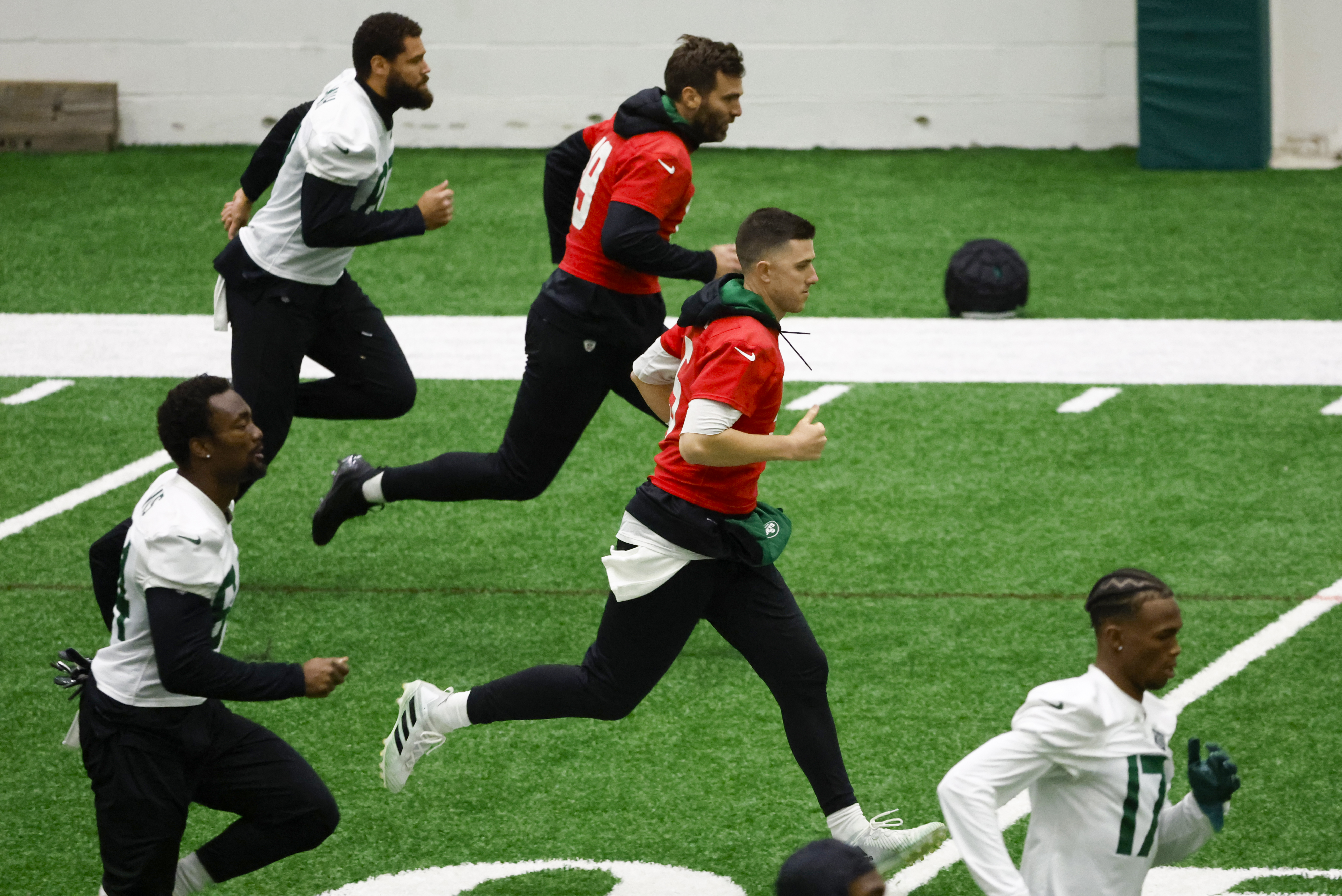 N.Y. Jets practice before NFL Week 13 game in Minnesota 