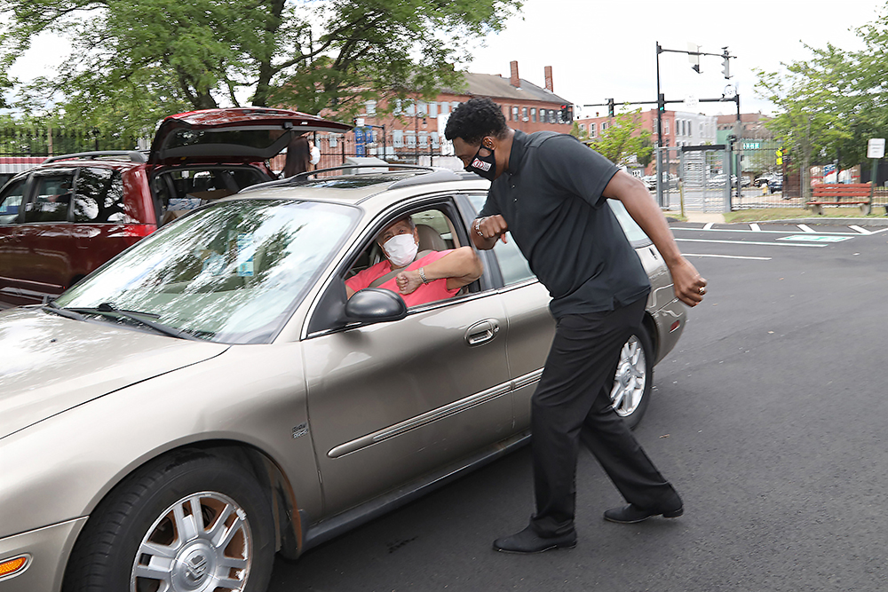 Seen@ The Springfield UL Foster Grandparents Senior Drive-by Car Parade ...