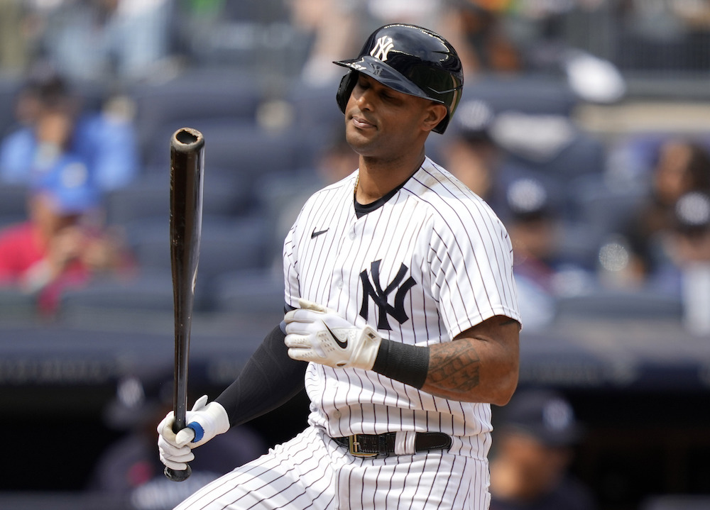 Aaron Hicks designated for assignment to end Yankees tenure