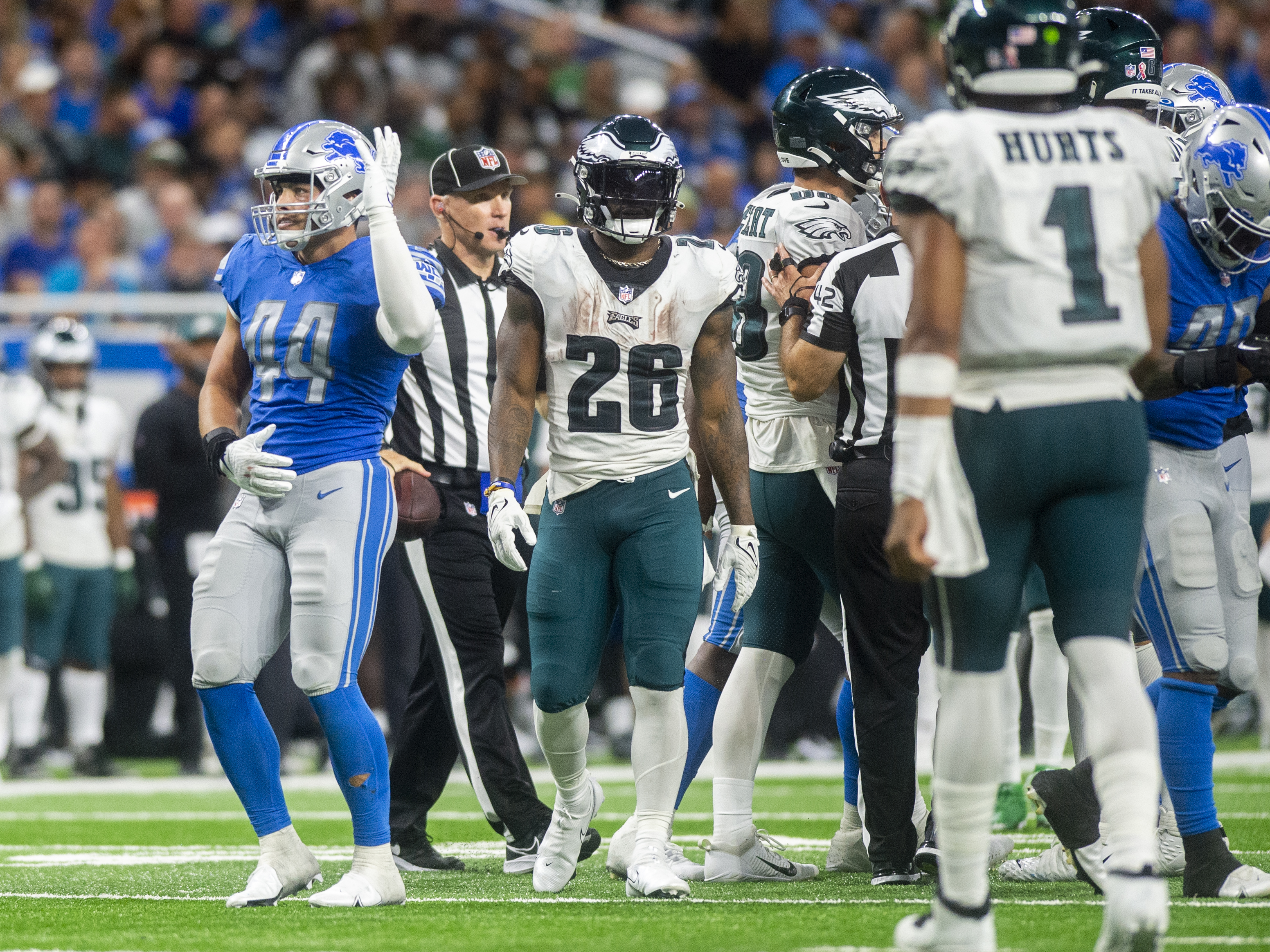 Snap counts, PFF grades: Lions rookie LB Malcolm Rodriguez gets