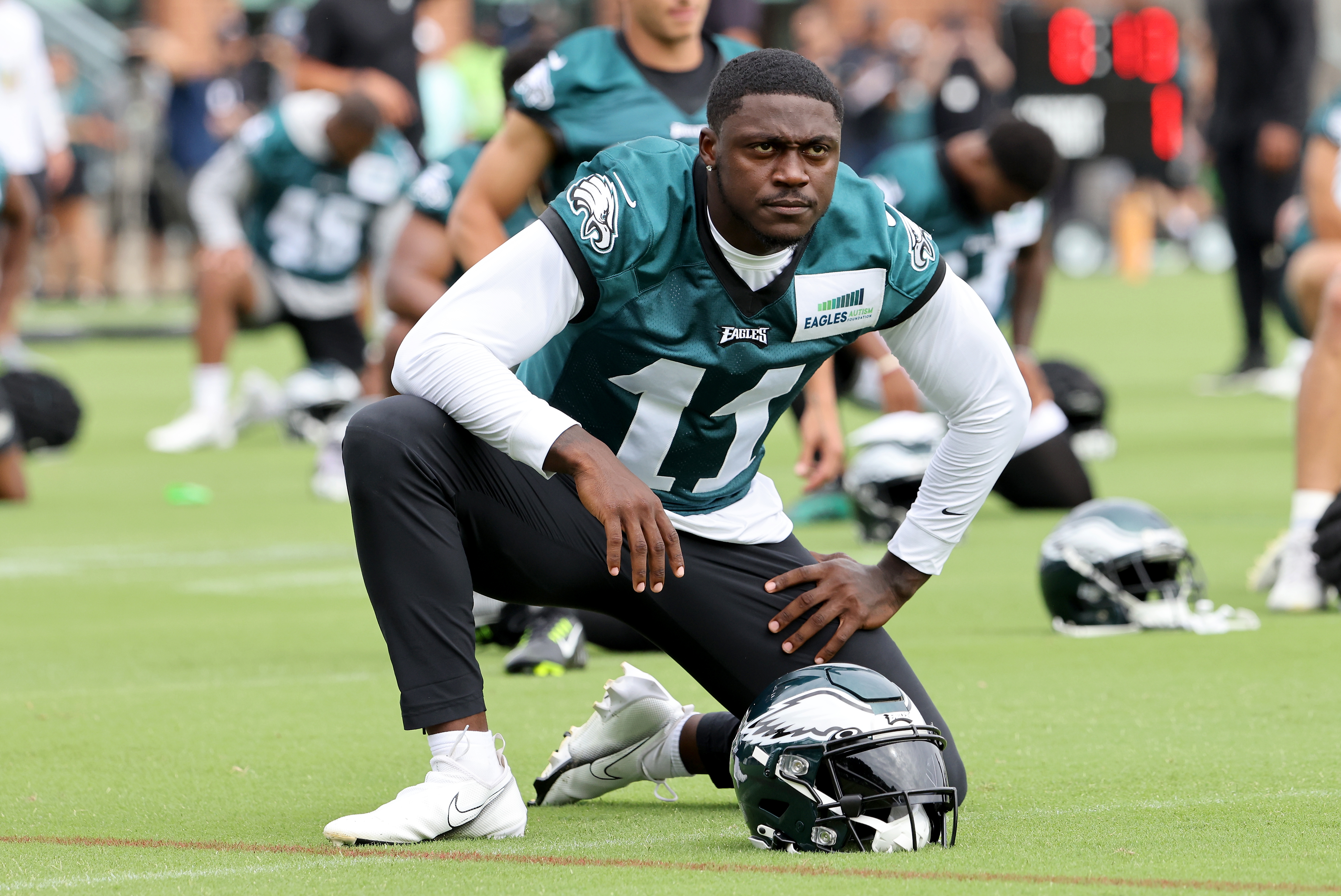 Eagles' AJ Brown trolls former team as Titans muster only 80