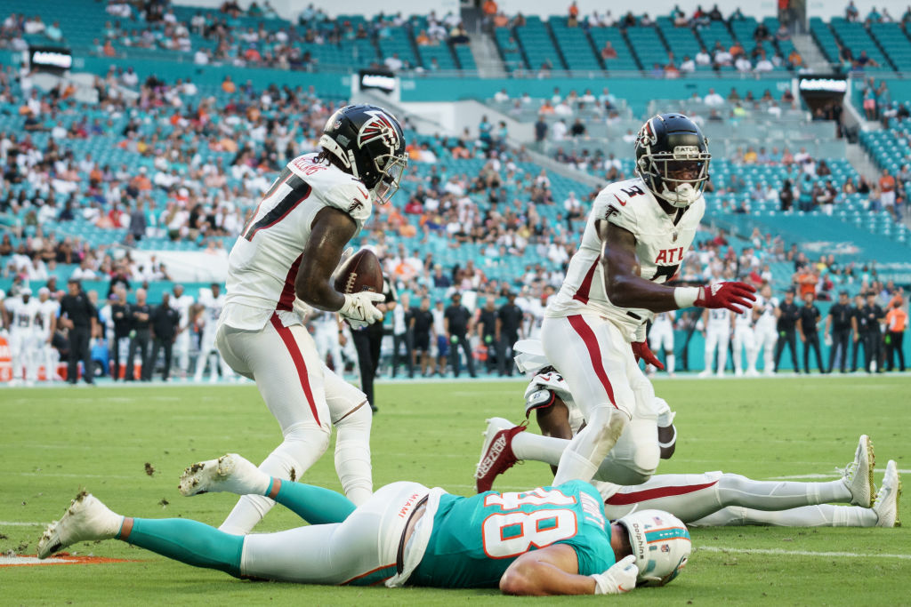 Miller Forristall of the Cleveland Browns celebrates after a first News  Photo - Getty Images