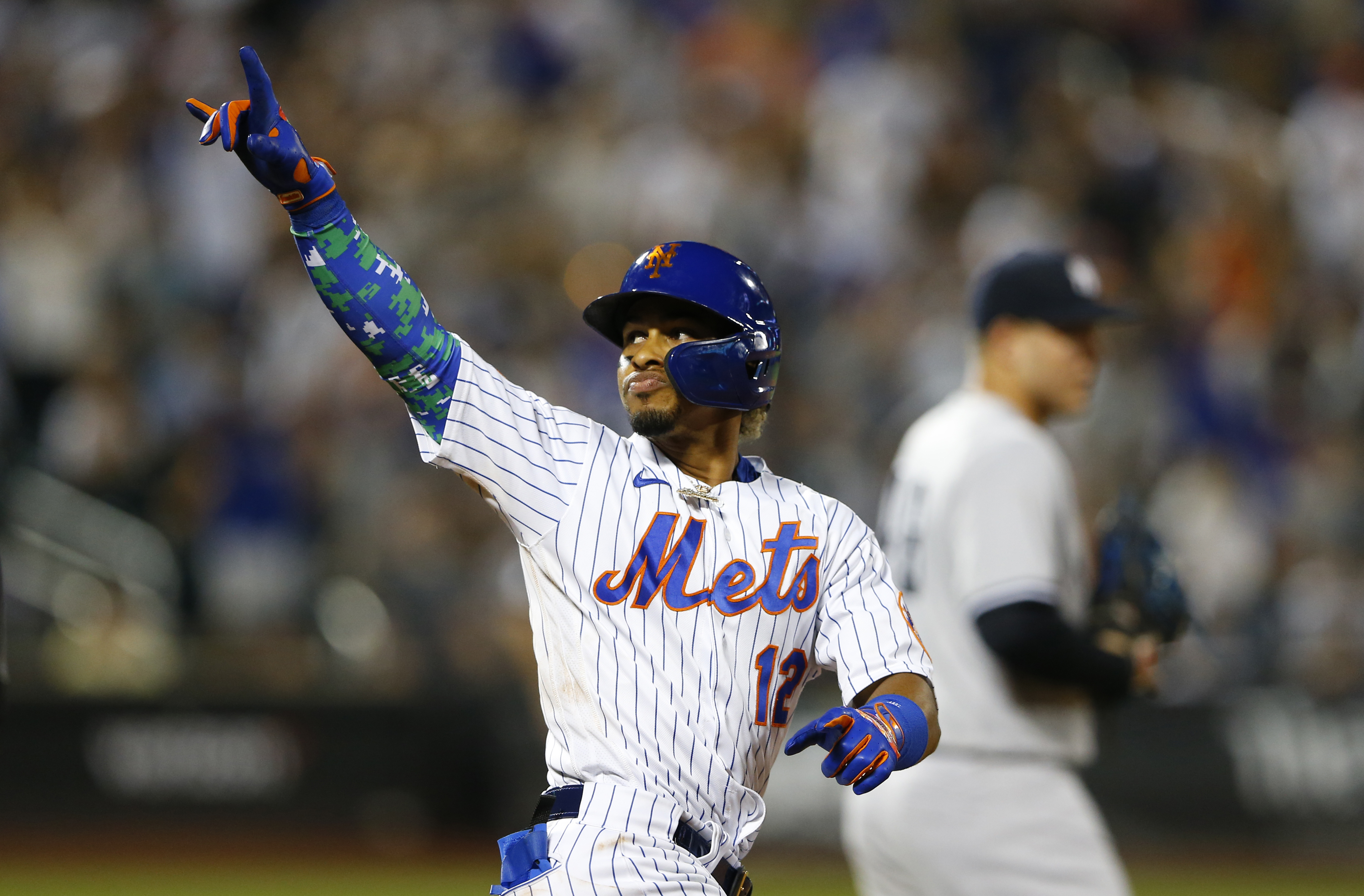 Francisco Lindor lifts Mets past Yankees with 3 home runs after