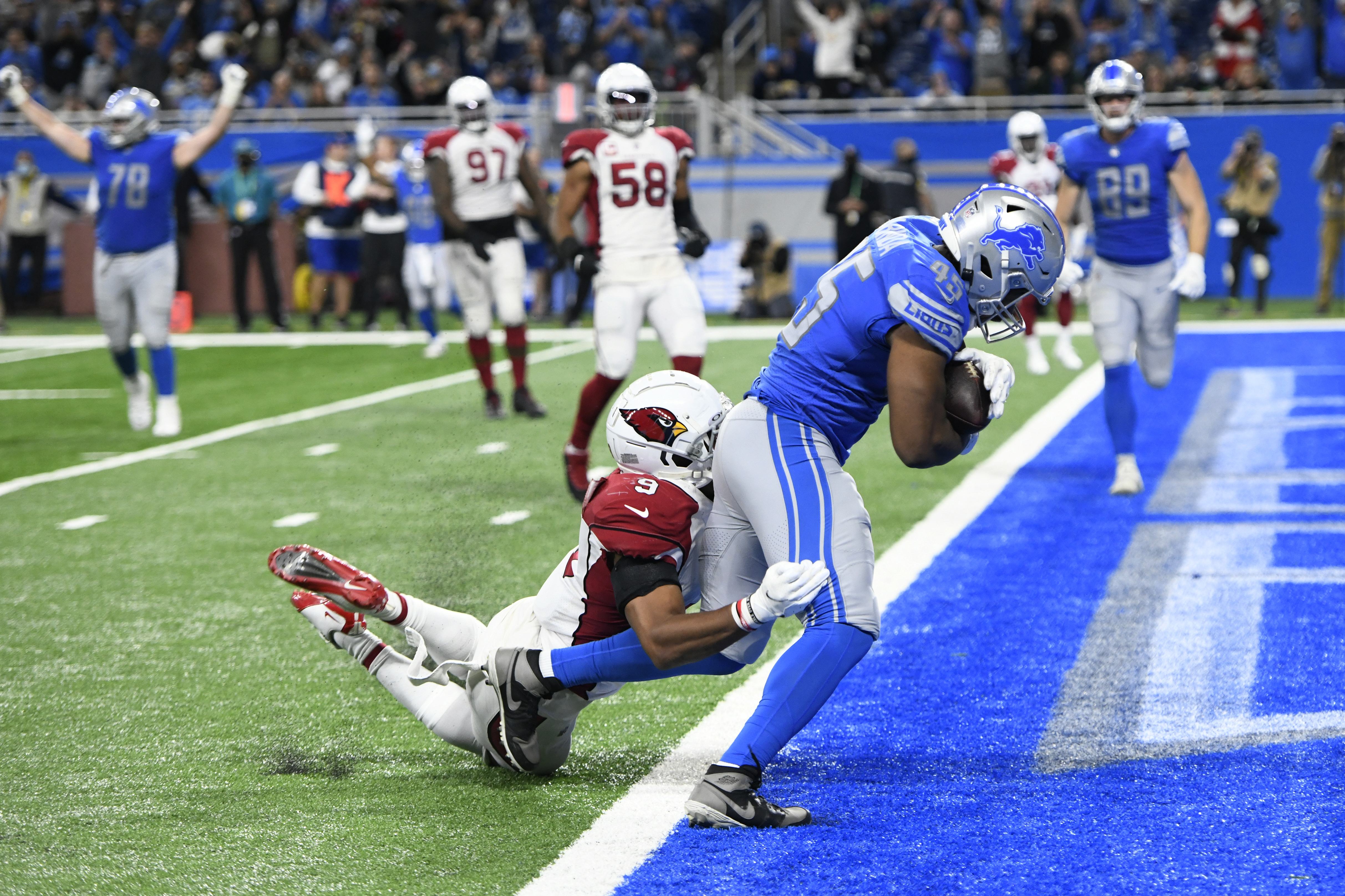 Lions Jason Cabinda Not Happy Playing on Turf Fields