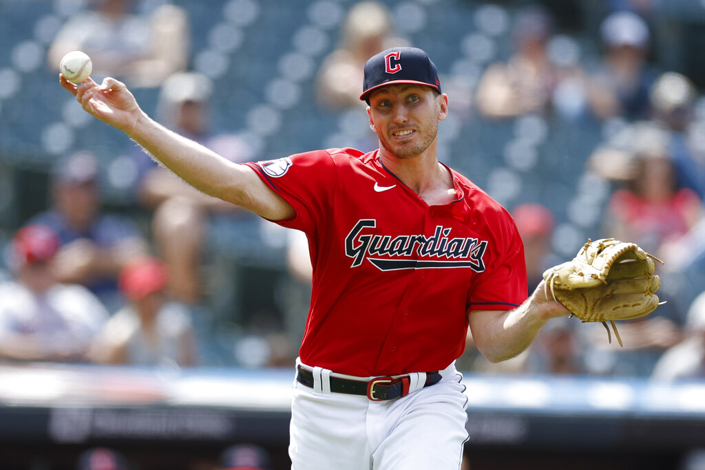 Naquin homers, Reds down Guardians 4-2 for 2-game sweep