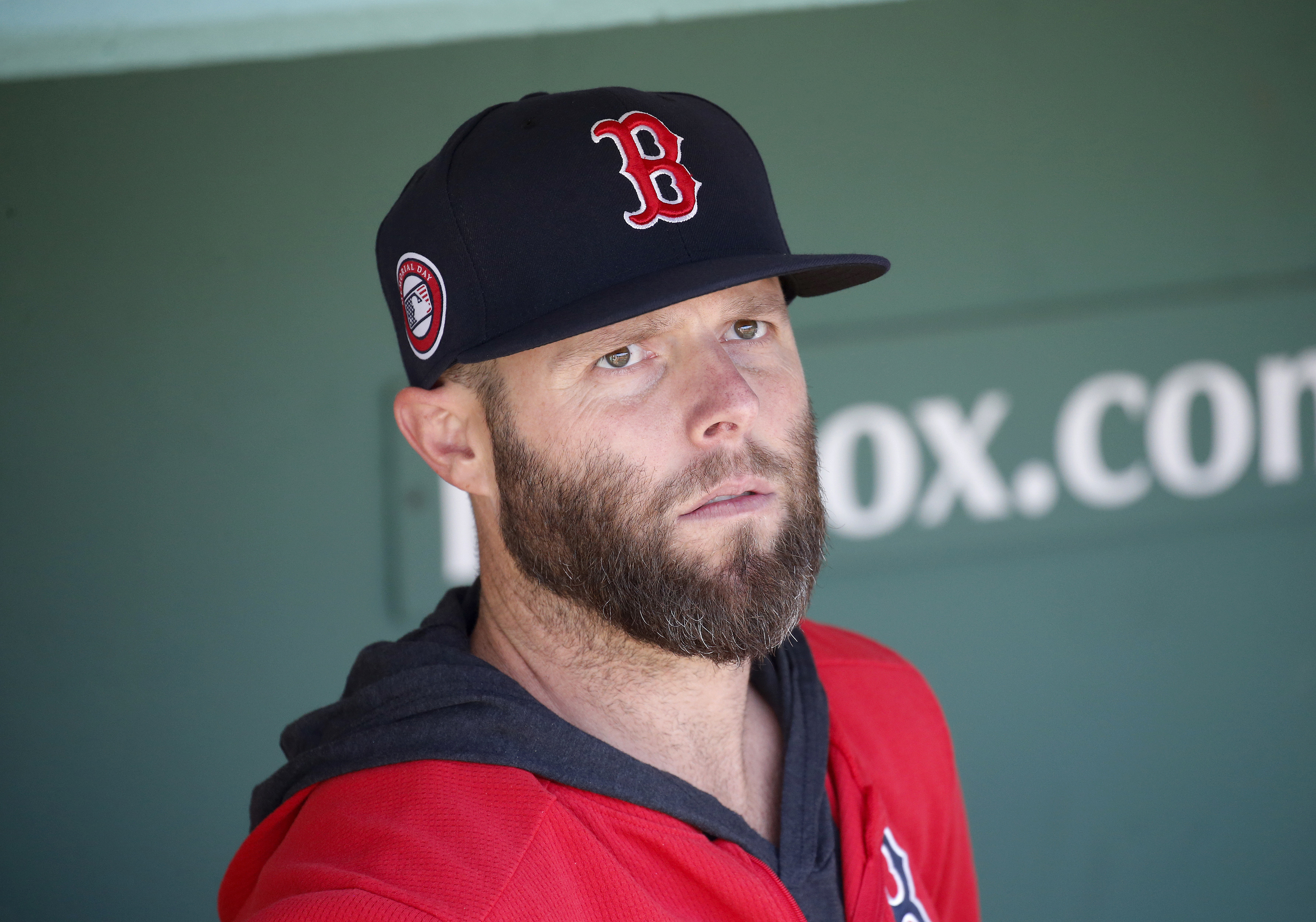 Pedroia making sacrifices to keep playing second base