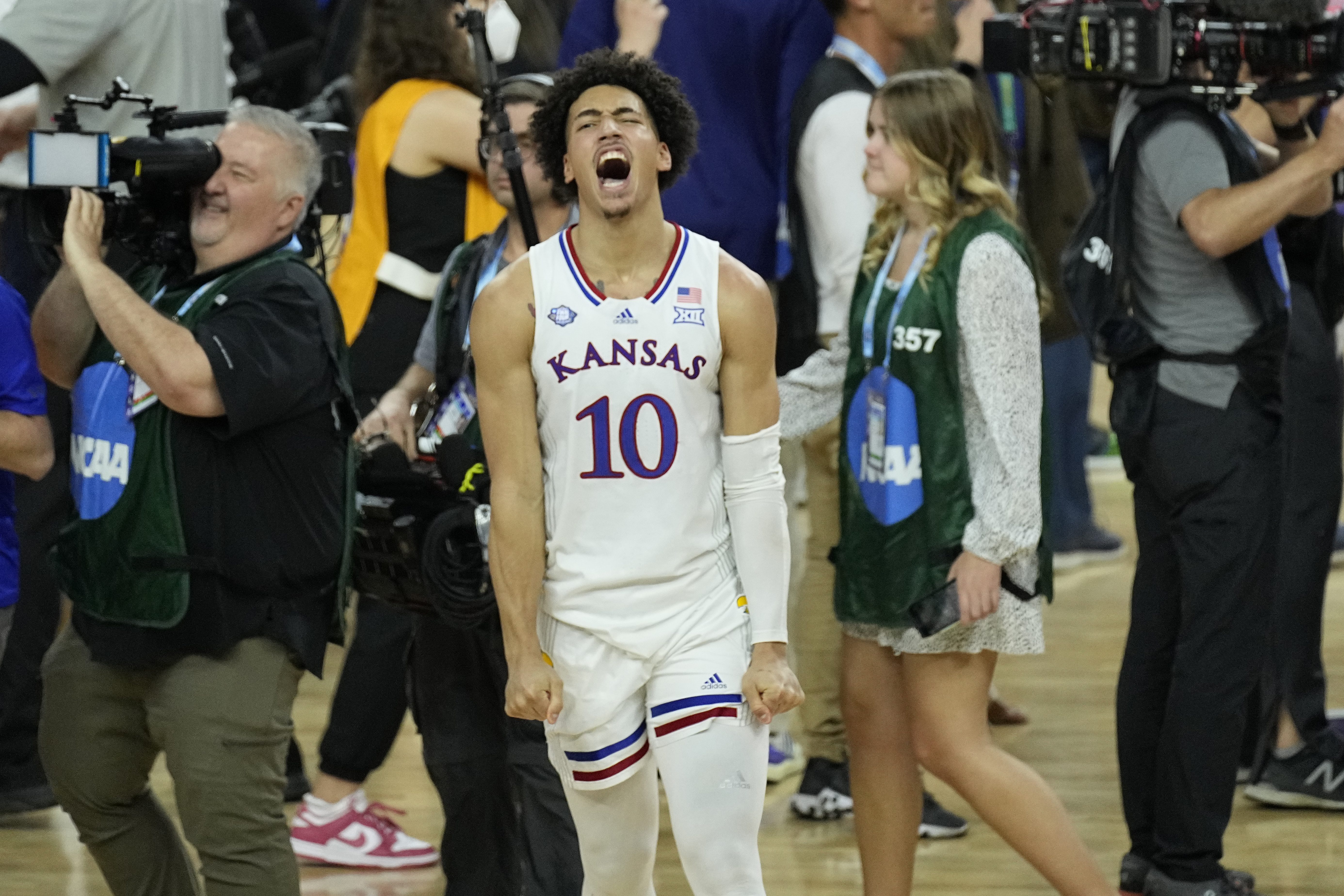 Kansas Jayhawks vs North Carolina basketball national championship game  2022 time, TV channel, odds, how to watch live stream online 