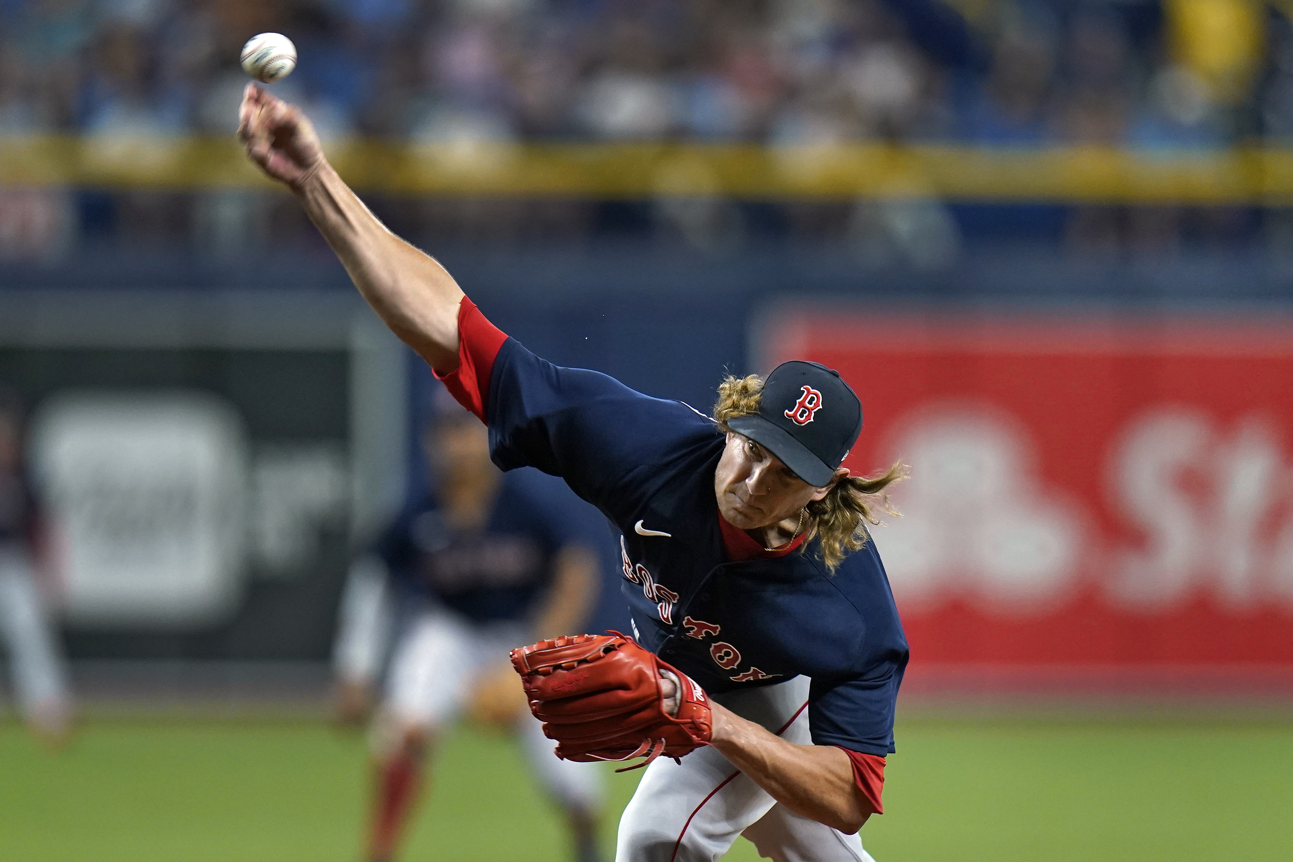 Dustin Pedroia doesn't have teammates' back after one throws