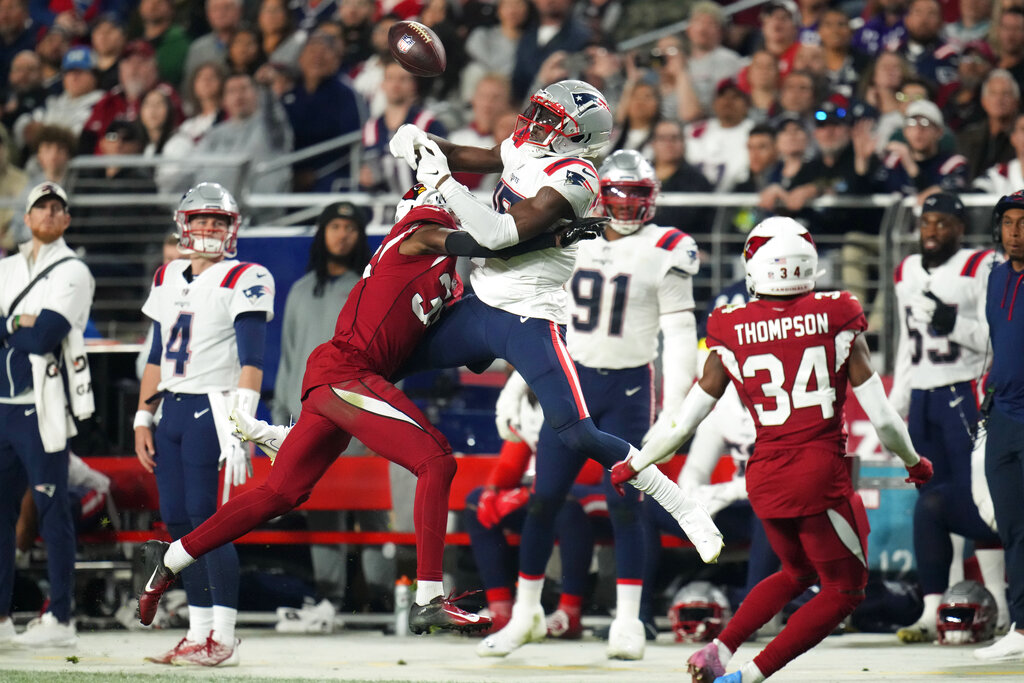 Live updates: Patriots play at Cardinals on Monday Night Football