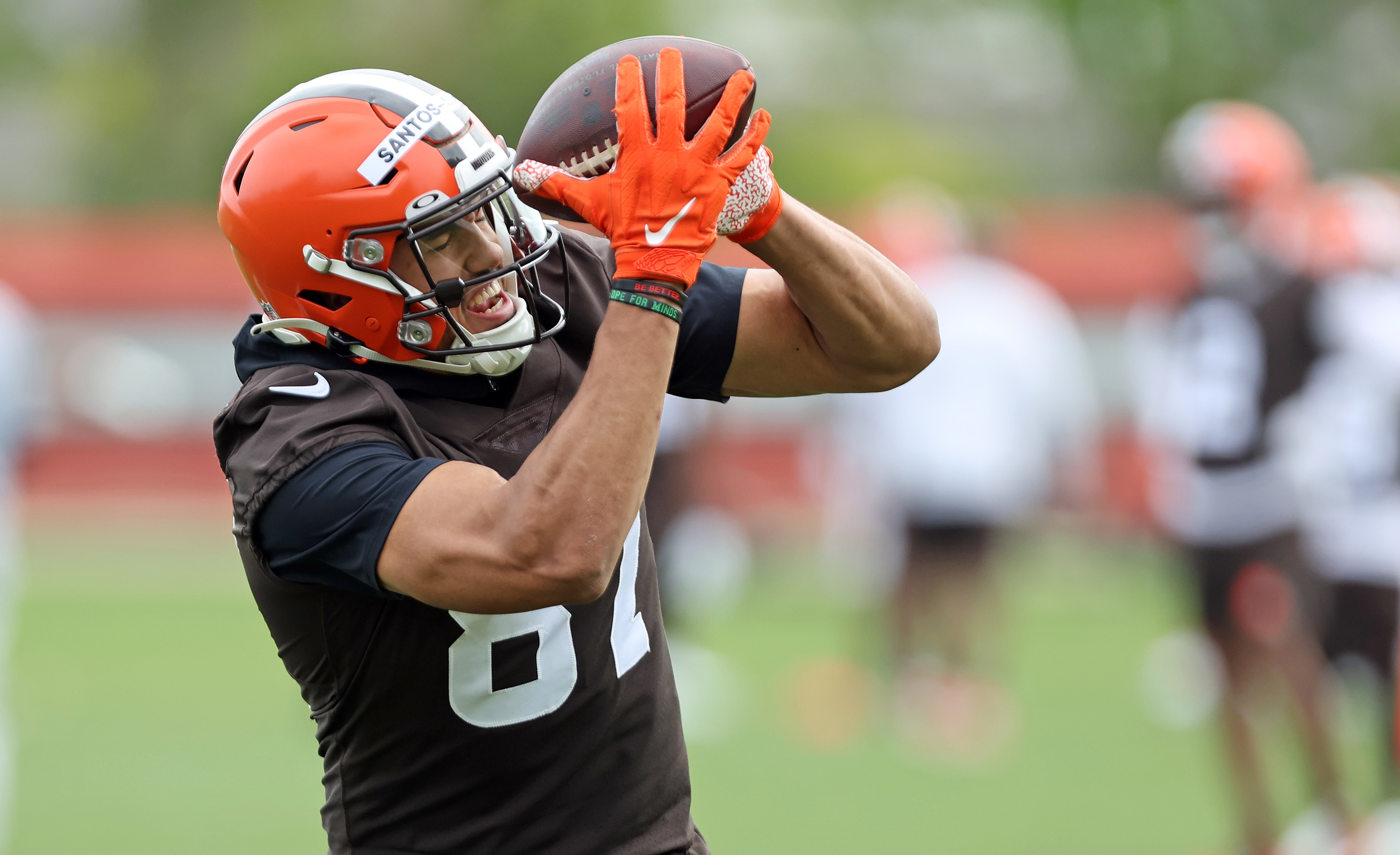 Cleveland Browns' defense hounding hyped offense with upgraded cast of  'dynamic playmakers'