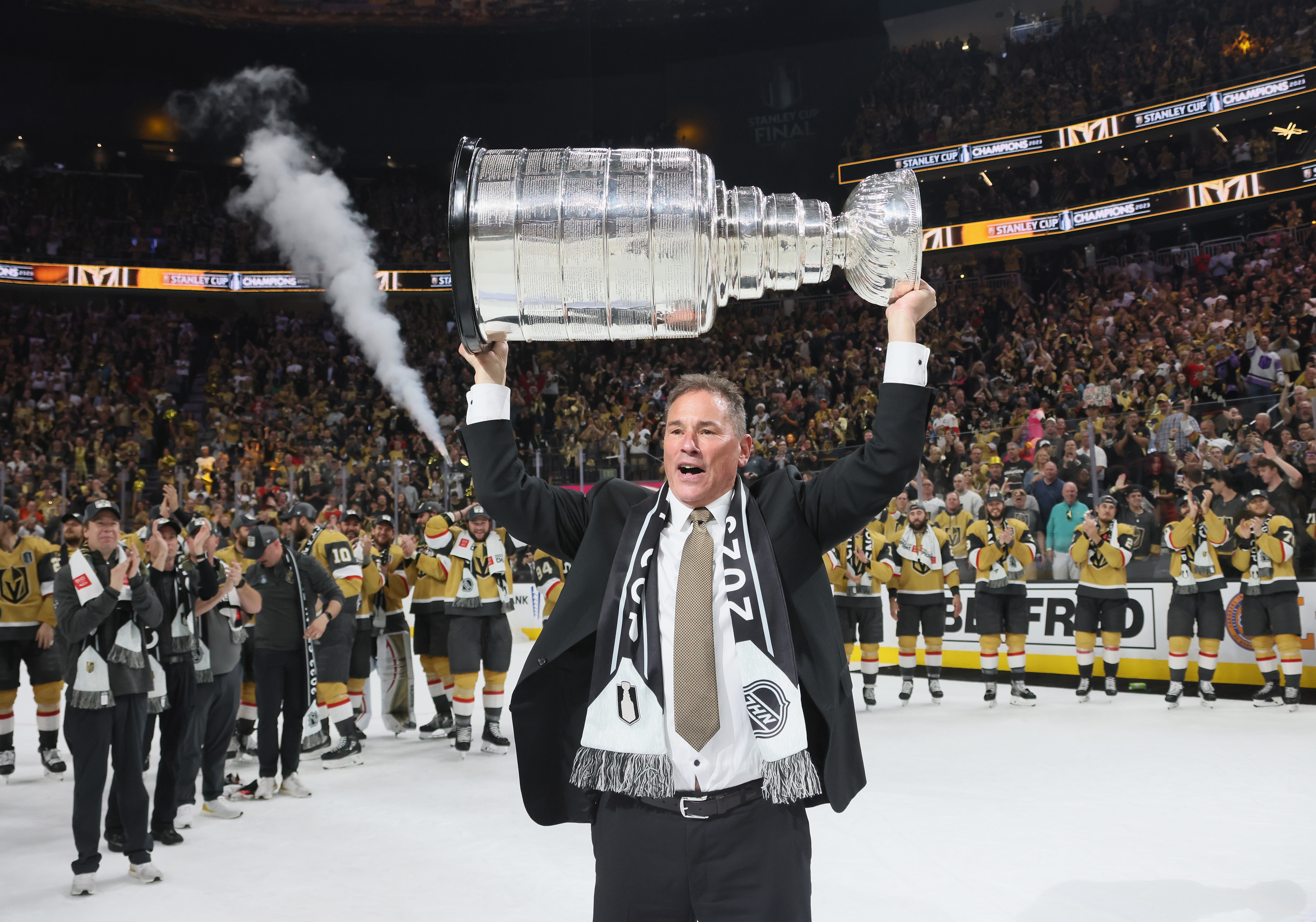 Penguins party like rock stars with Stanley Cup