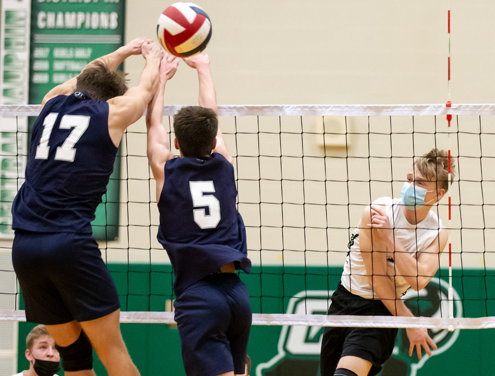 Central Dauphin defeated Chambersburg 30 in PIAA D33A boys volleyball