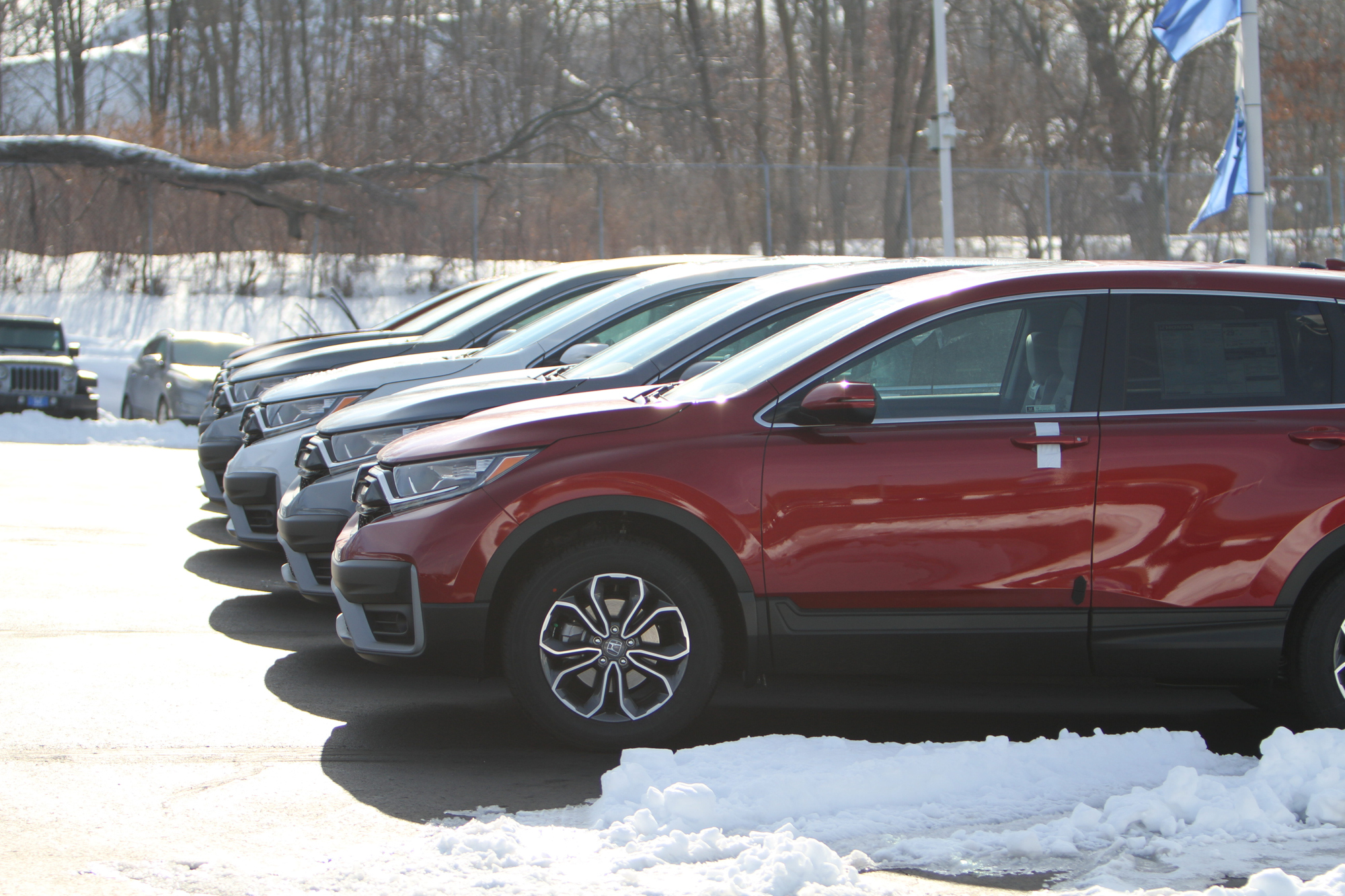 Nearly empty car lot at Great Lakes Honda in Akron - cleveland.com
